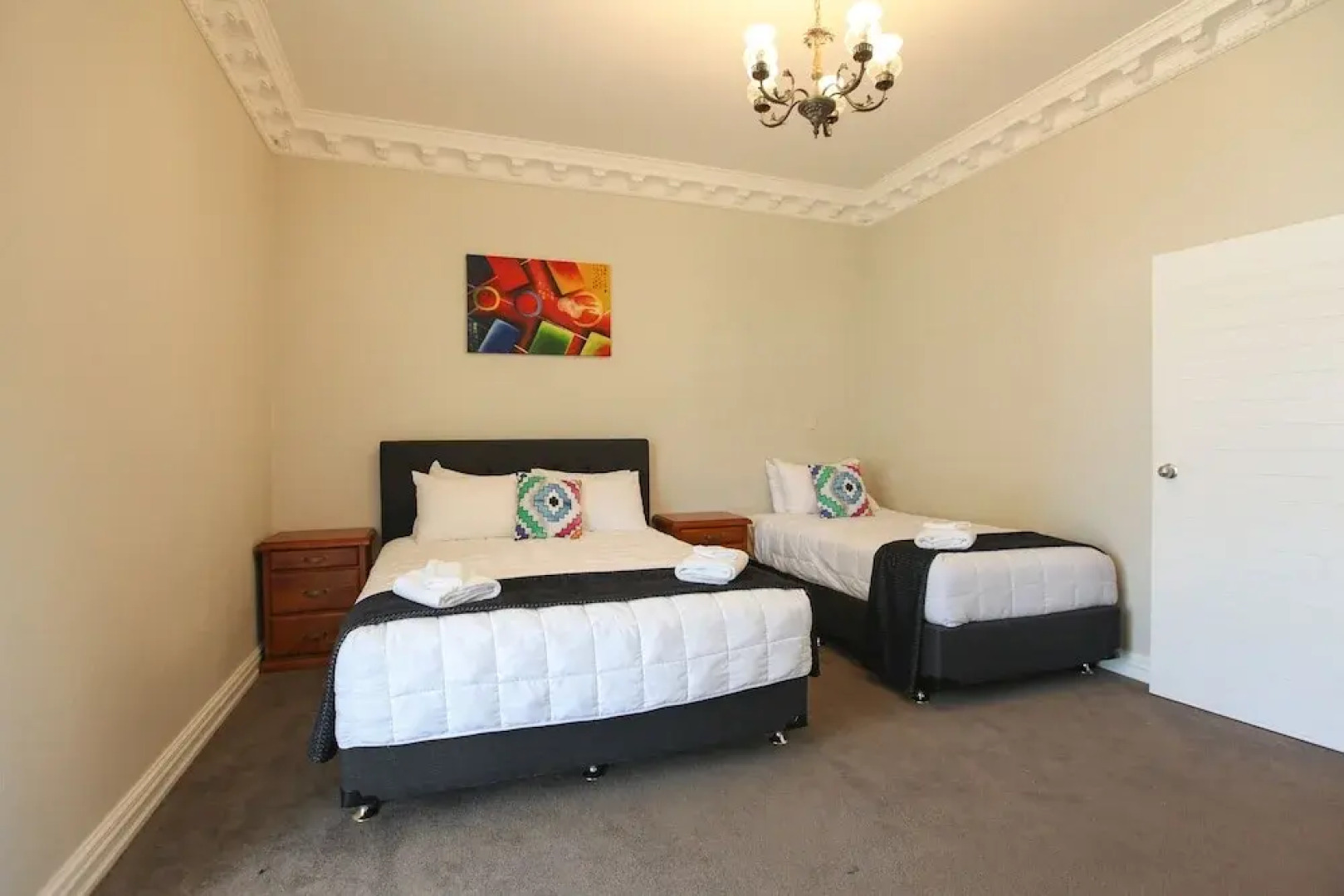 8Brm Luxury in Temple View