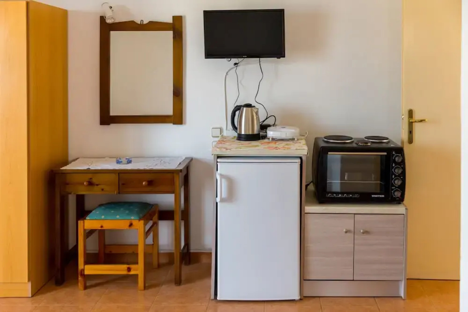 George Apartments Stegna