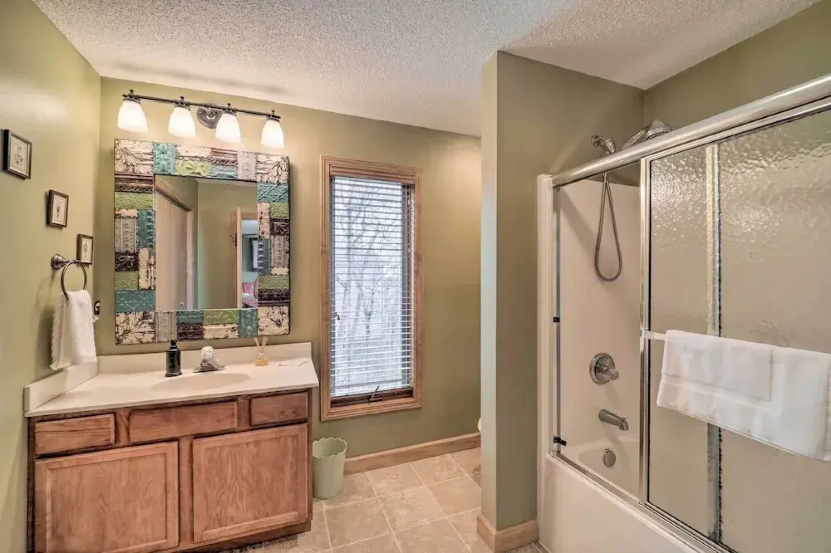 Deck + Million Dollar Views: Beech Mountain Cabin