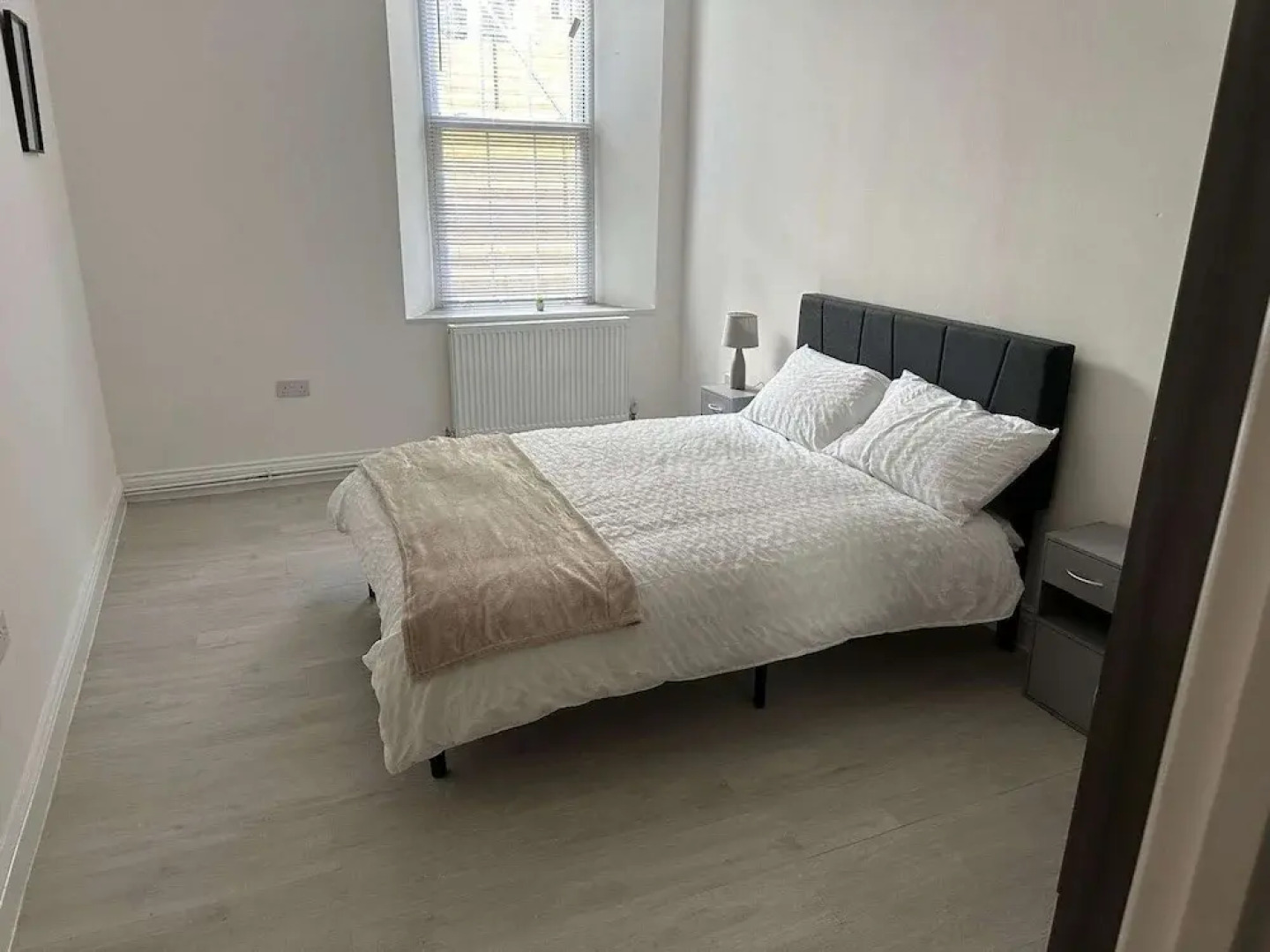 Immaculate 1-bed Apartment in Walton on the Naze