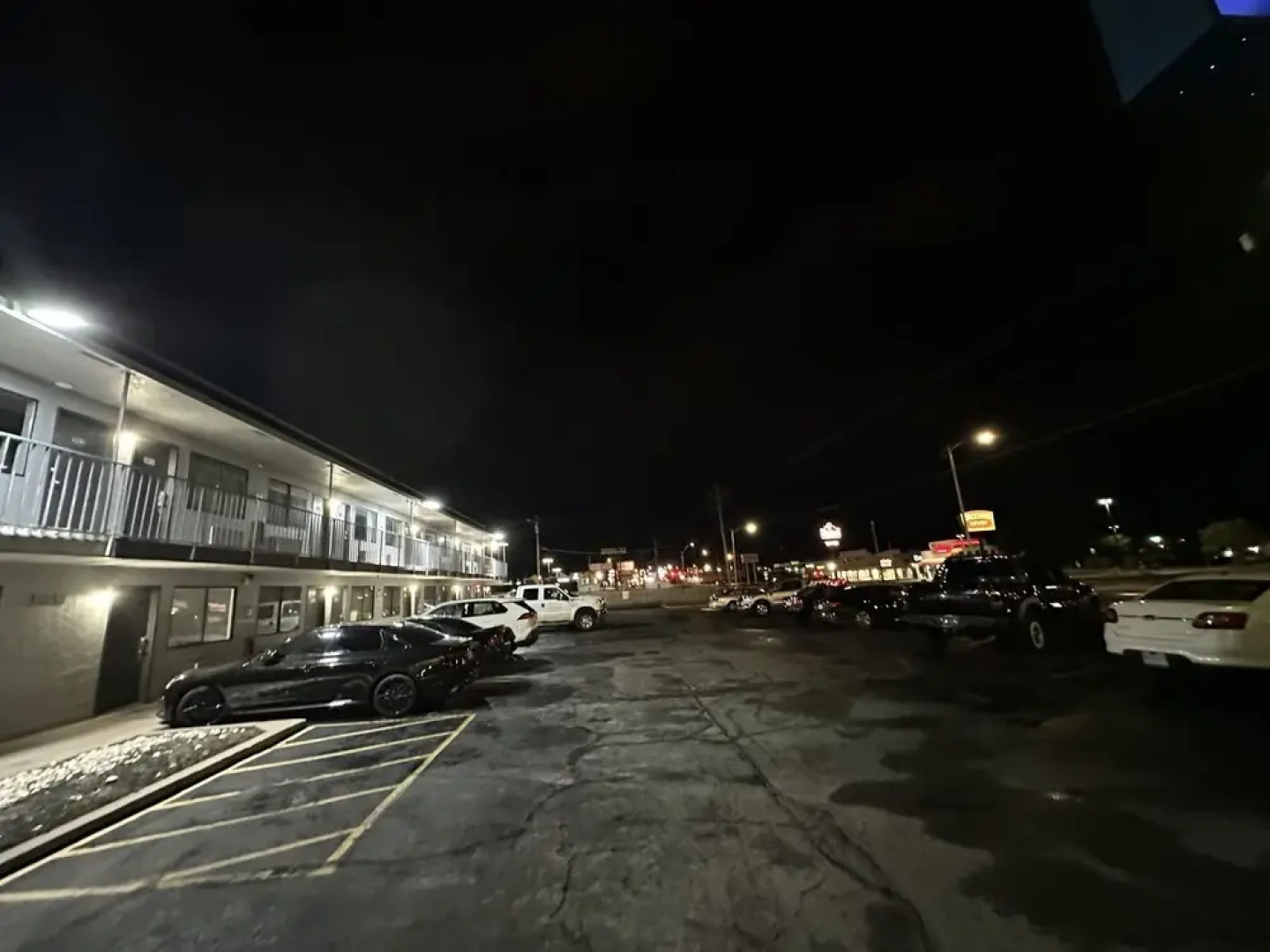 Super 7 INN