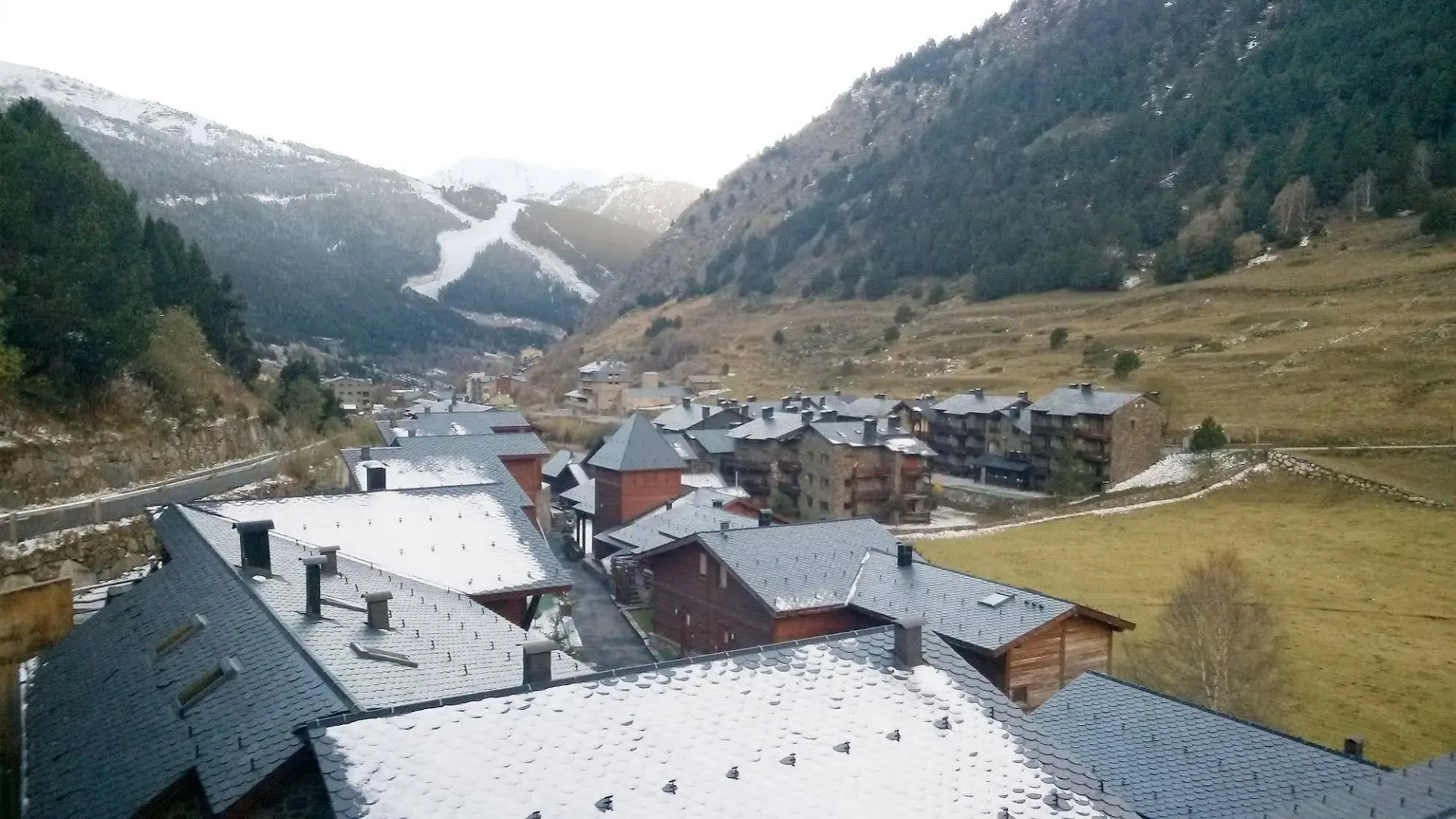 Apartamentos La Pleta Incles Suites 3000