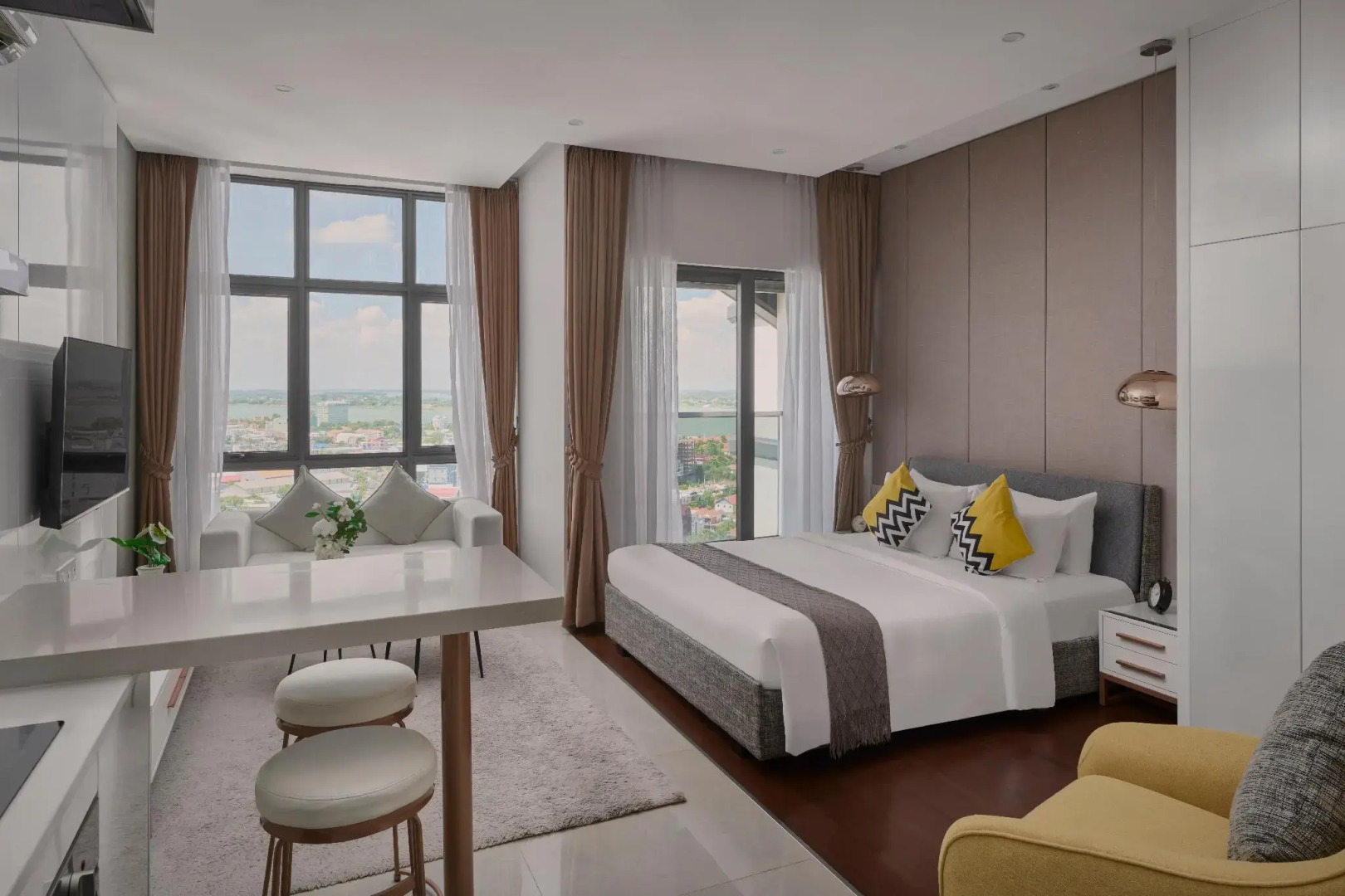 The Peninsula Phnom Penh