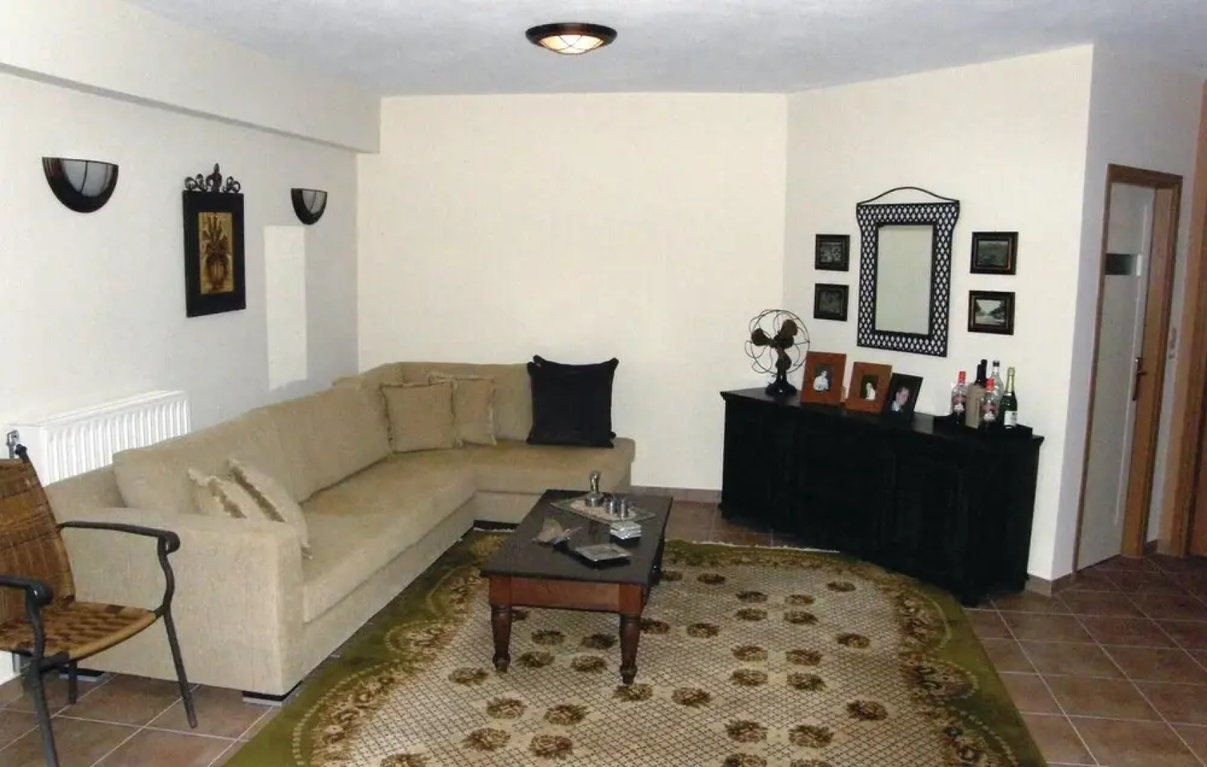 Amazing Home in Kamena Vourla With Wifi and 9 Bedrooms