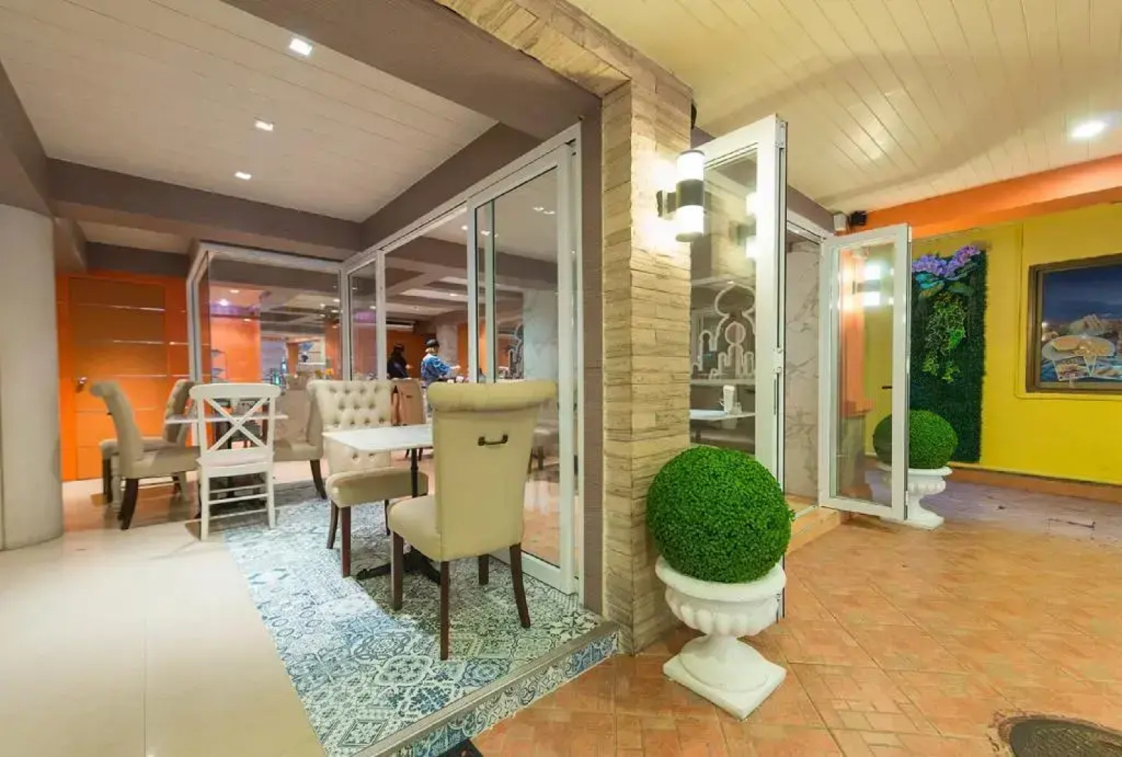 Khaosan Palace Hotel