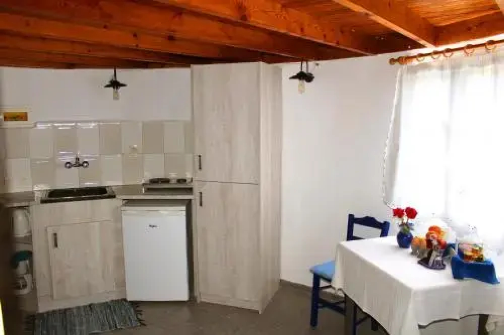 Anemomilos Studios & Apartments