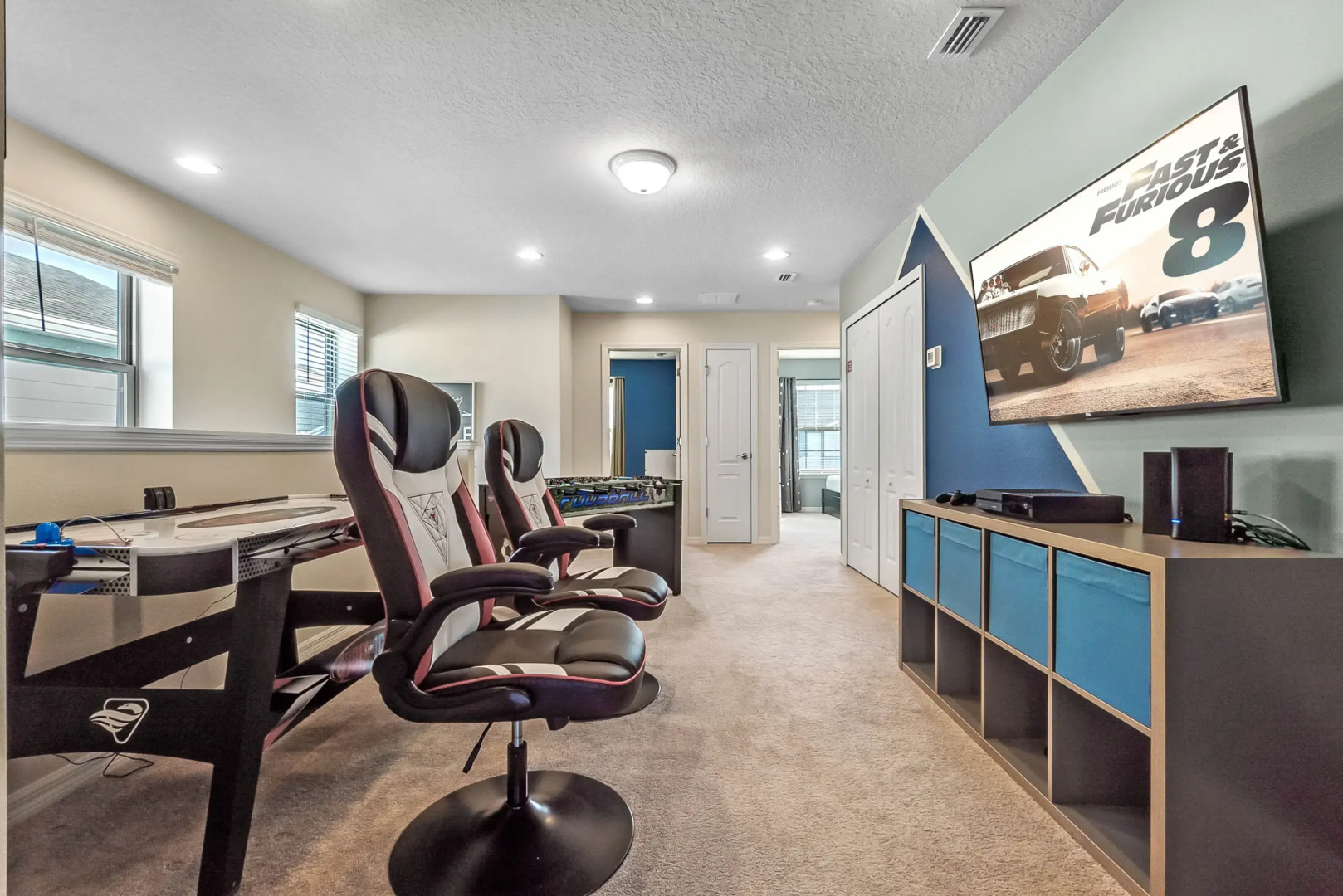 5 Bedrooms / 4.5 Bathrooms / Windsor at Westside (8917 SA), Kissimmee, US