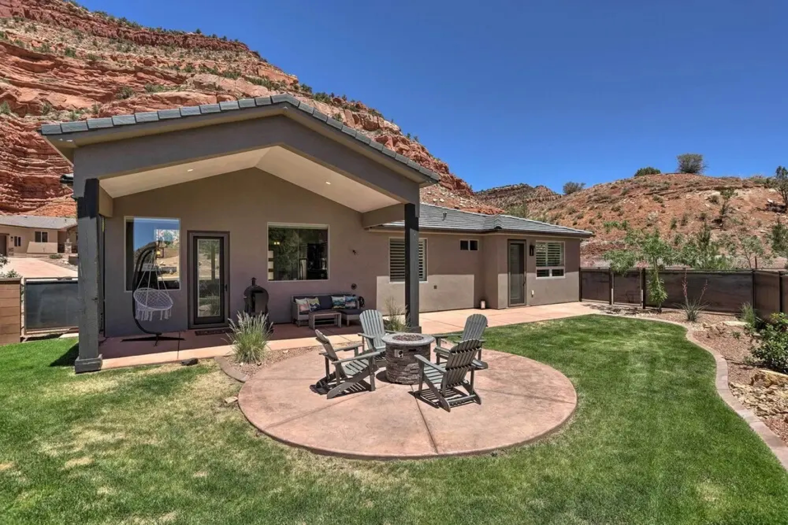 Stunning Kanab Home - Amazing Red Rock Views!