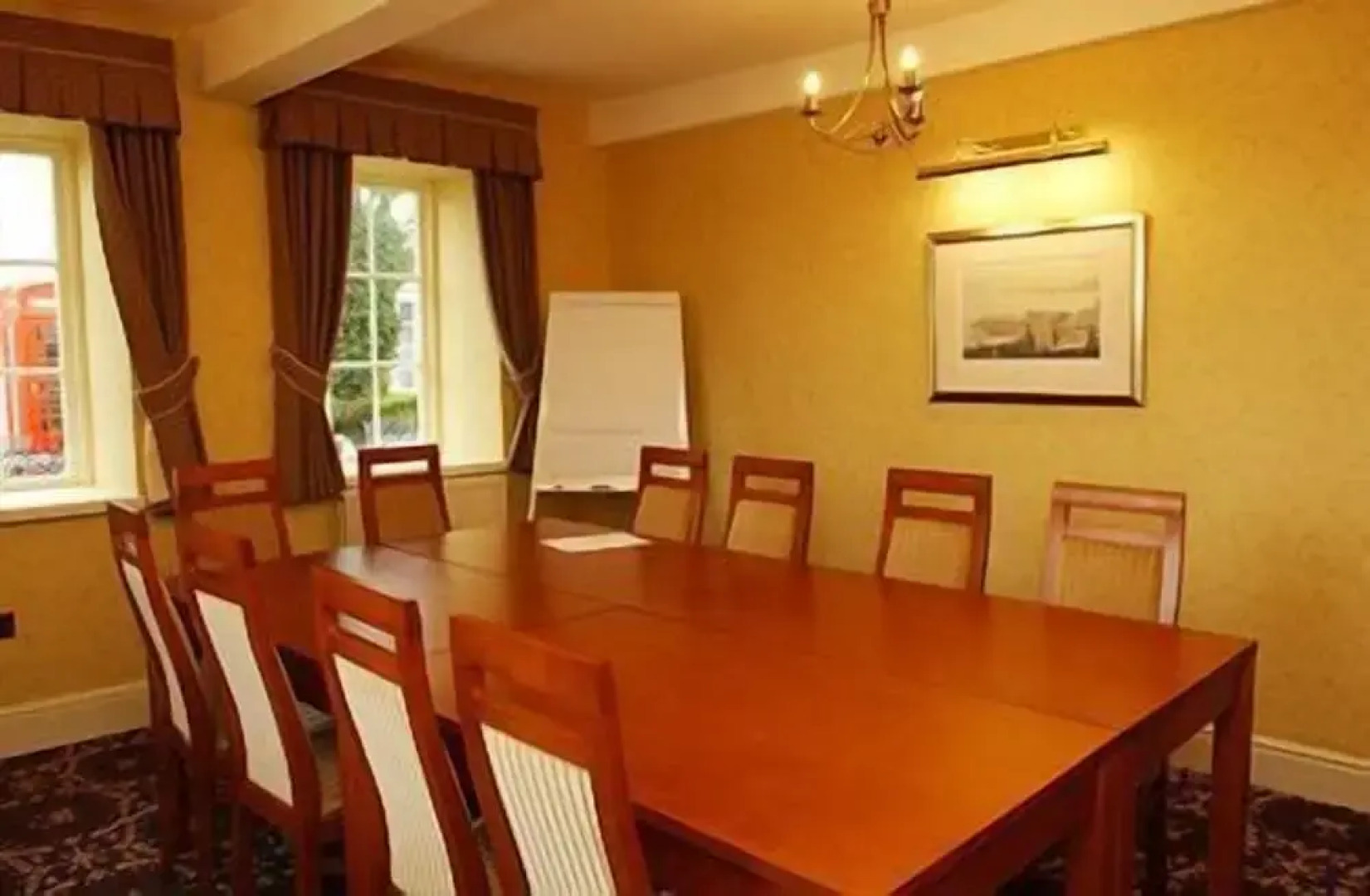 Feathers Hotel, Bar and Restaurant