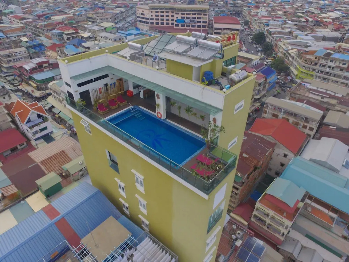 Orussey One Hotel & Apartment