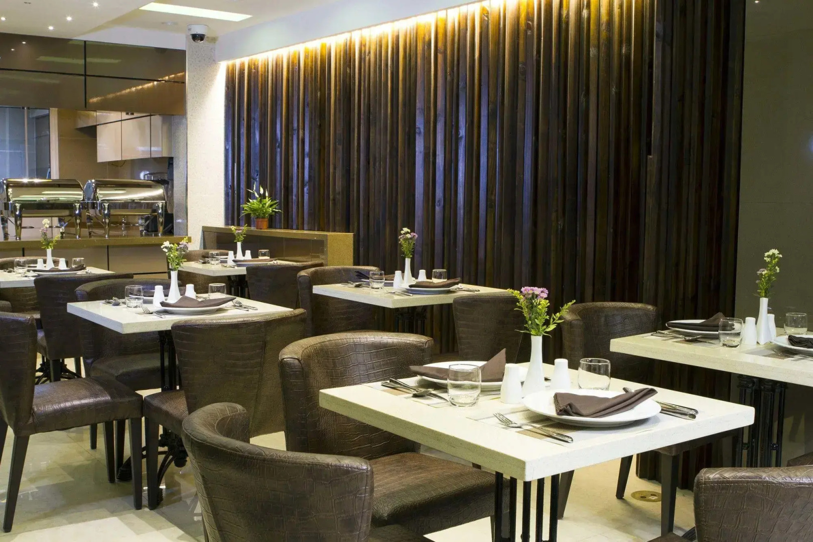 Laze by Somerset Inn