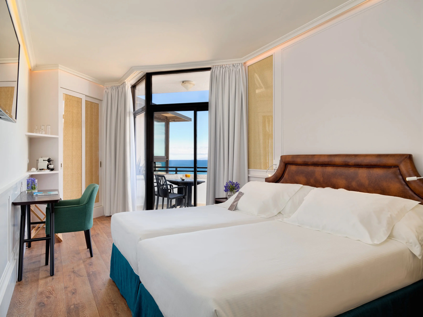 Отель H10 Conquistador