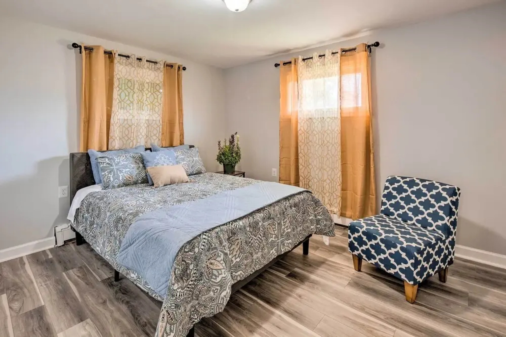 Updated Home w/ Pool Table ~ 4 Mi to Hershey!