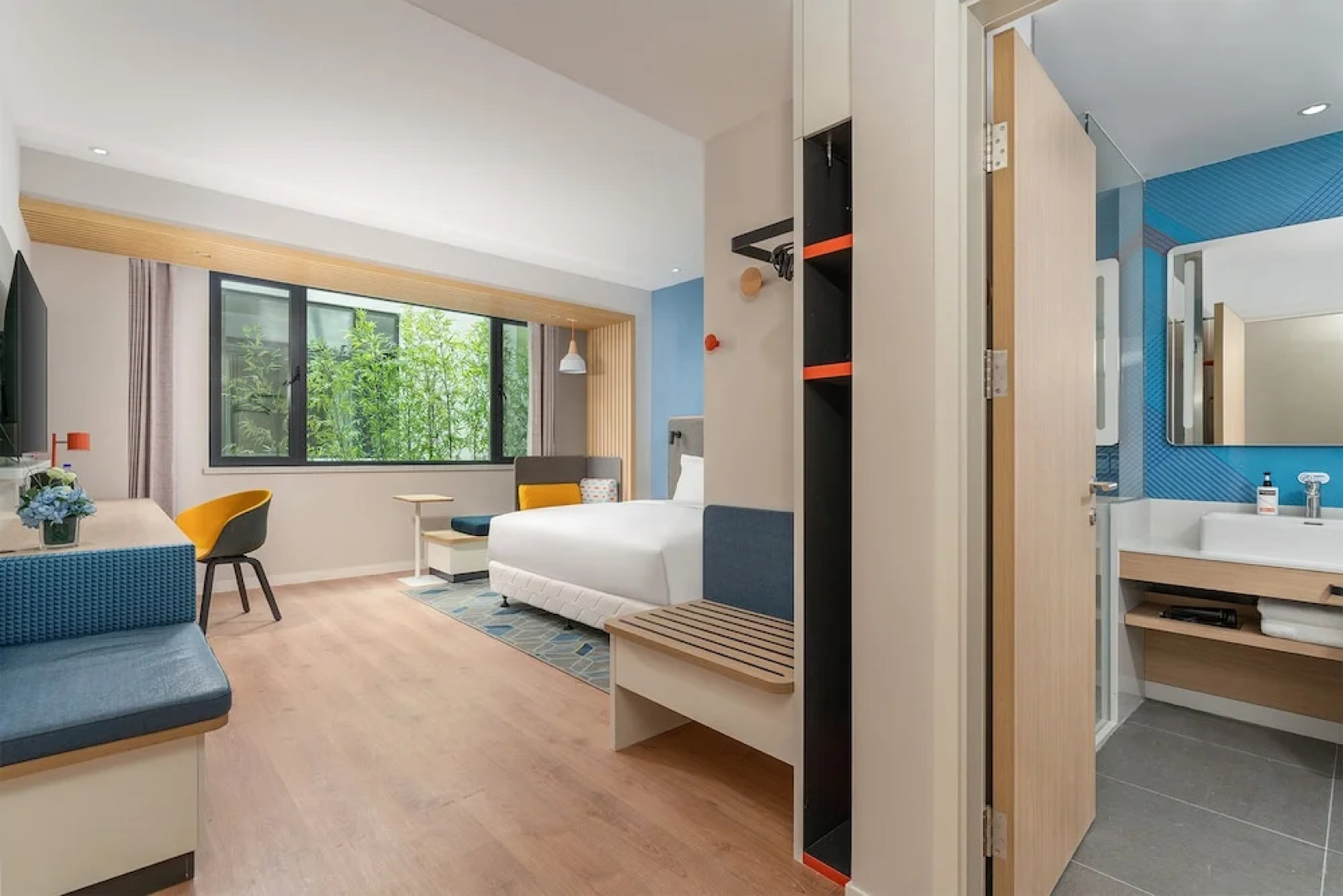 Holiday Inn Express Dangdong City Center by IHG