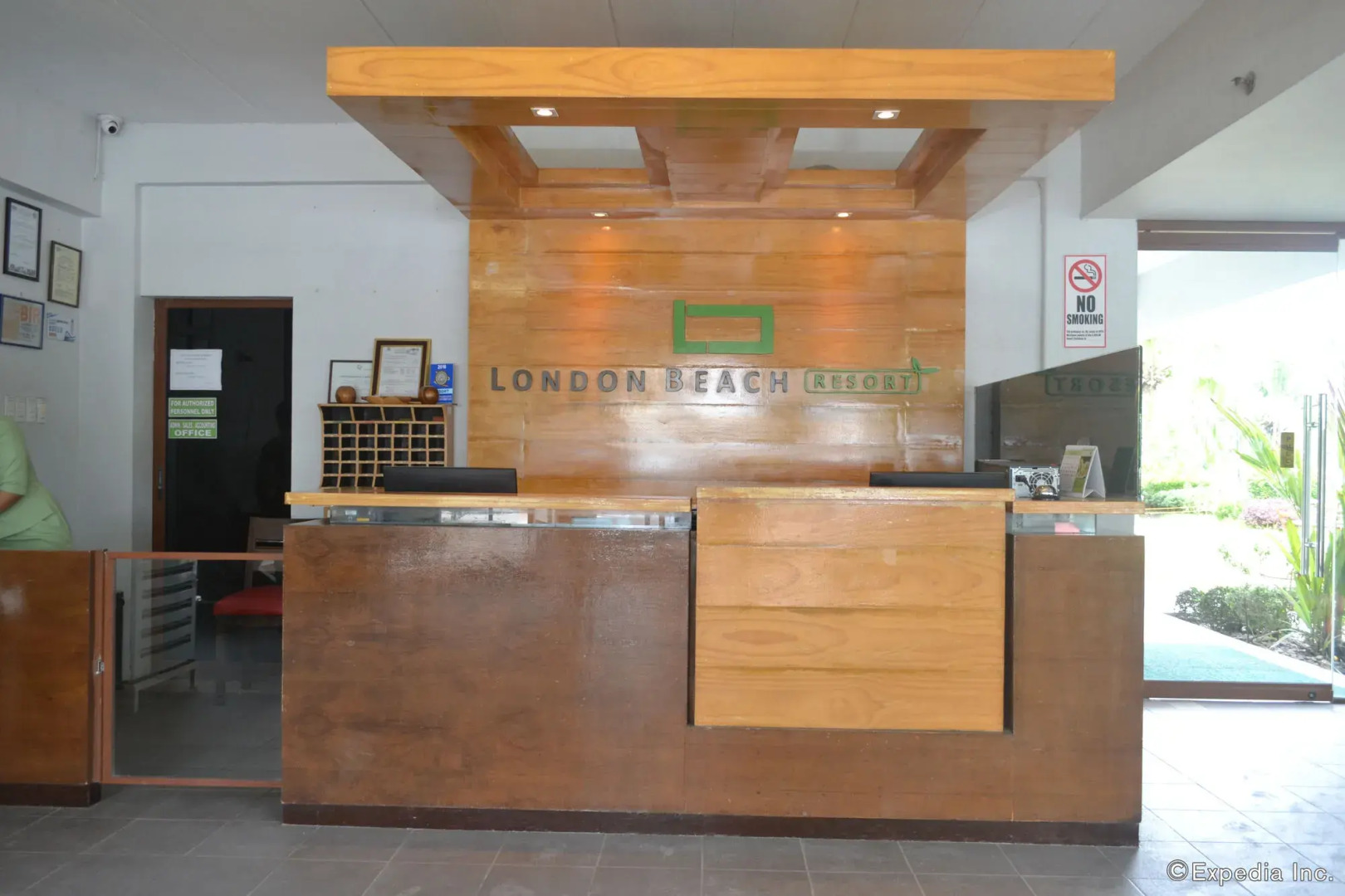 London Beach Resort and Hotel