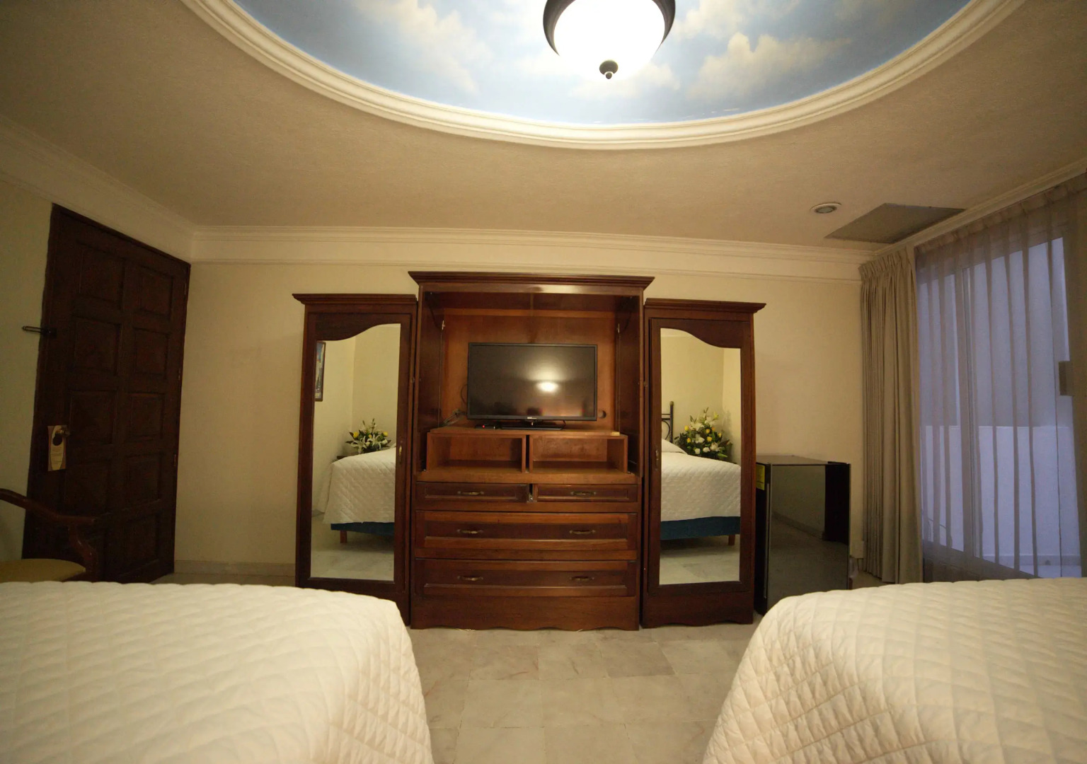 Отель Francis Drake by DOT Tradition