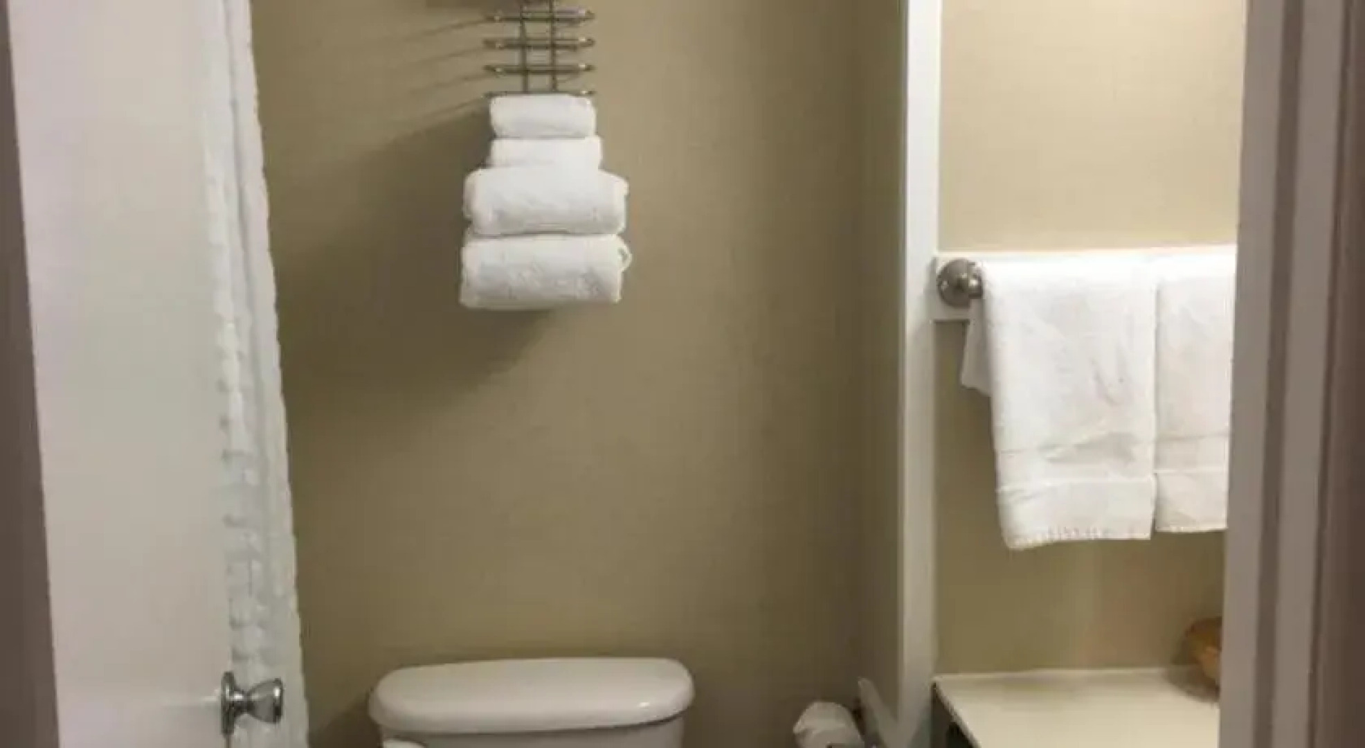 Fenwick Islander Motel