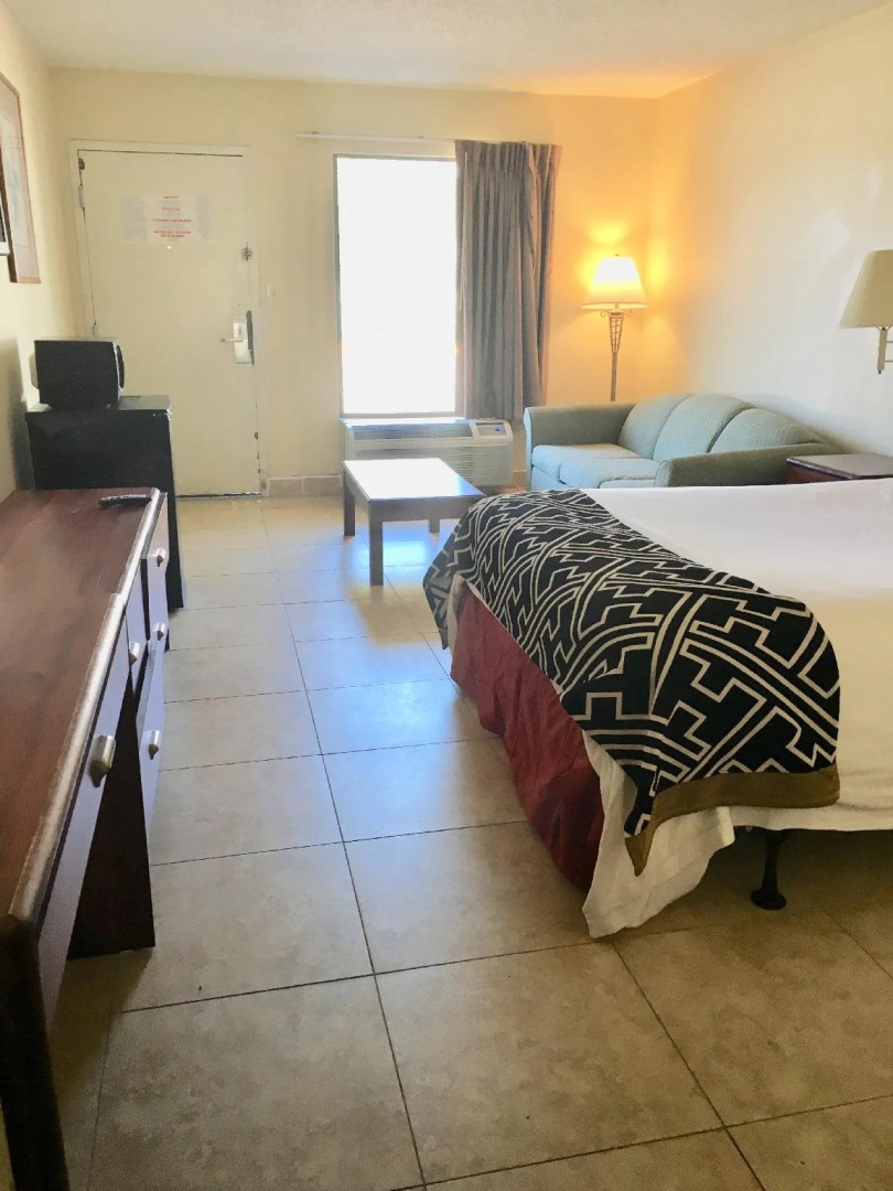 Red Roof Inn & Suites Thomasville