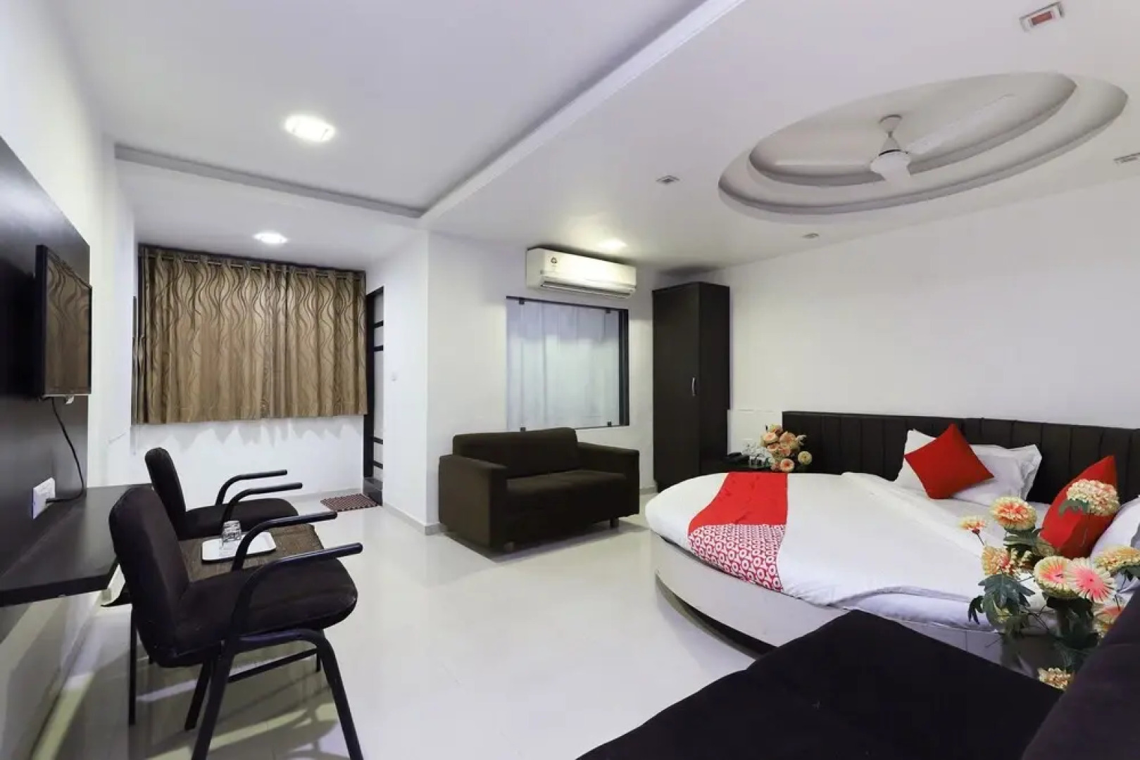 OYO 48524 Hotel Sweet Dream