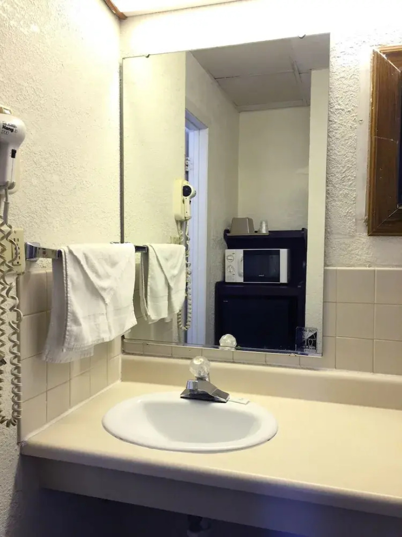 Budget Inn Mexico MO on US 54