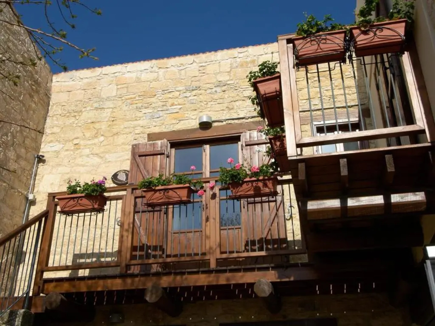 Arsorama Village Homes