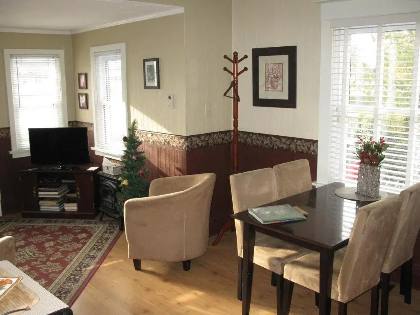 Cedar Suite Bed and Breakfast by Elevate Rooms