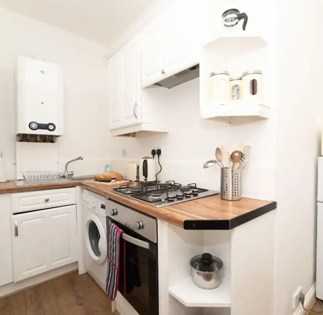 One Bedroom Apartment by Klass Living Serviced Accommodation Bellshill - Cosy  Apartment with WIFI  and Parking