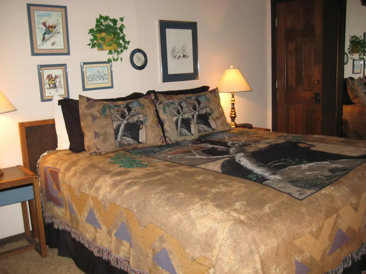 Chateau Sans Nom by Mammoth Reservation Bureau