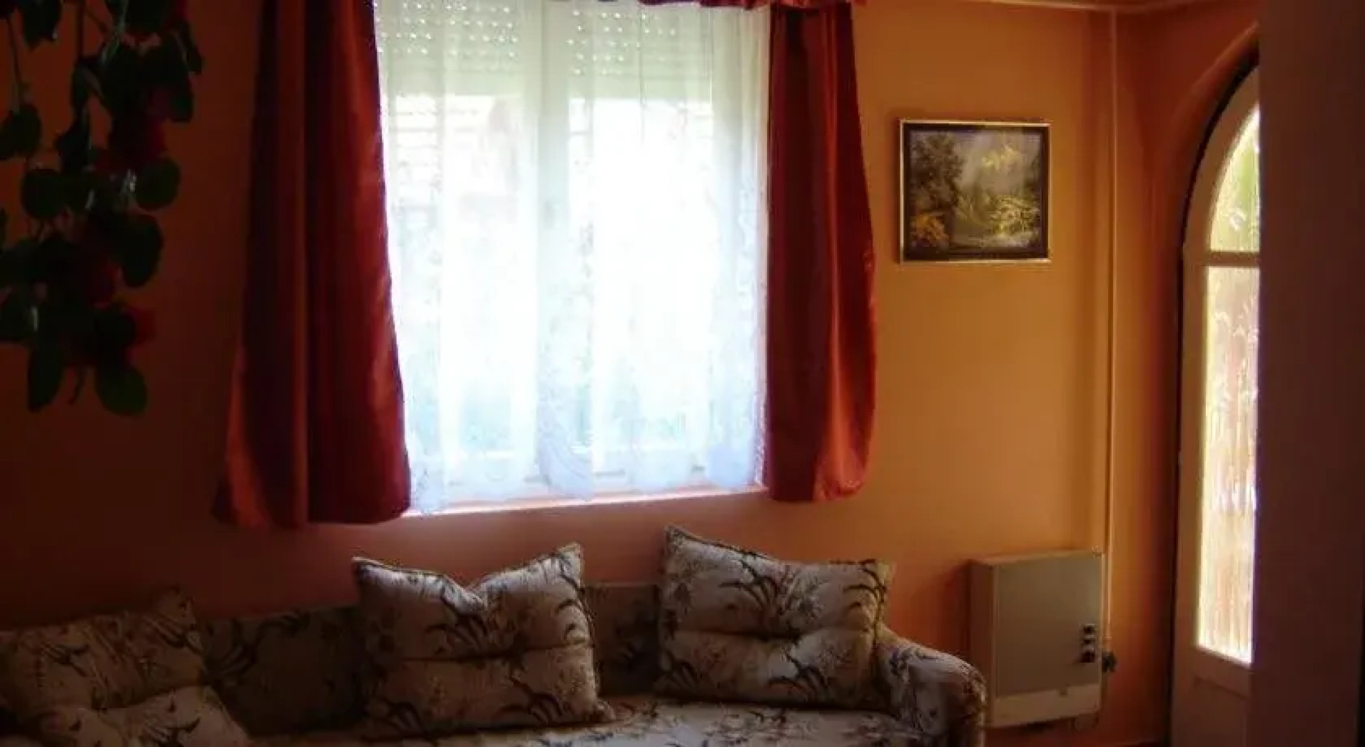 Henrietta Apartmanház