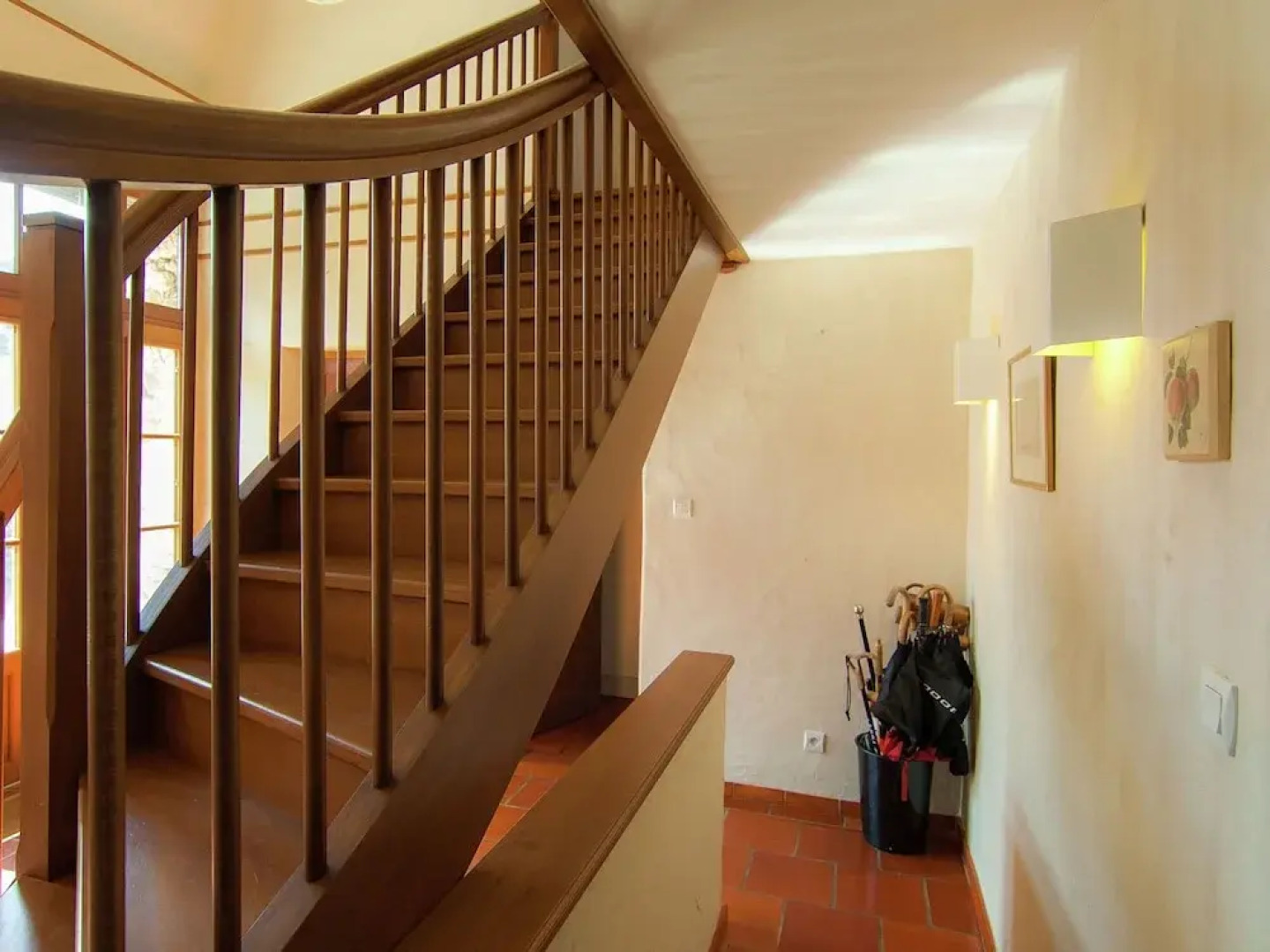 Exquisite Holiday Home in Issac With Swimming Pool