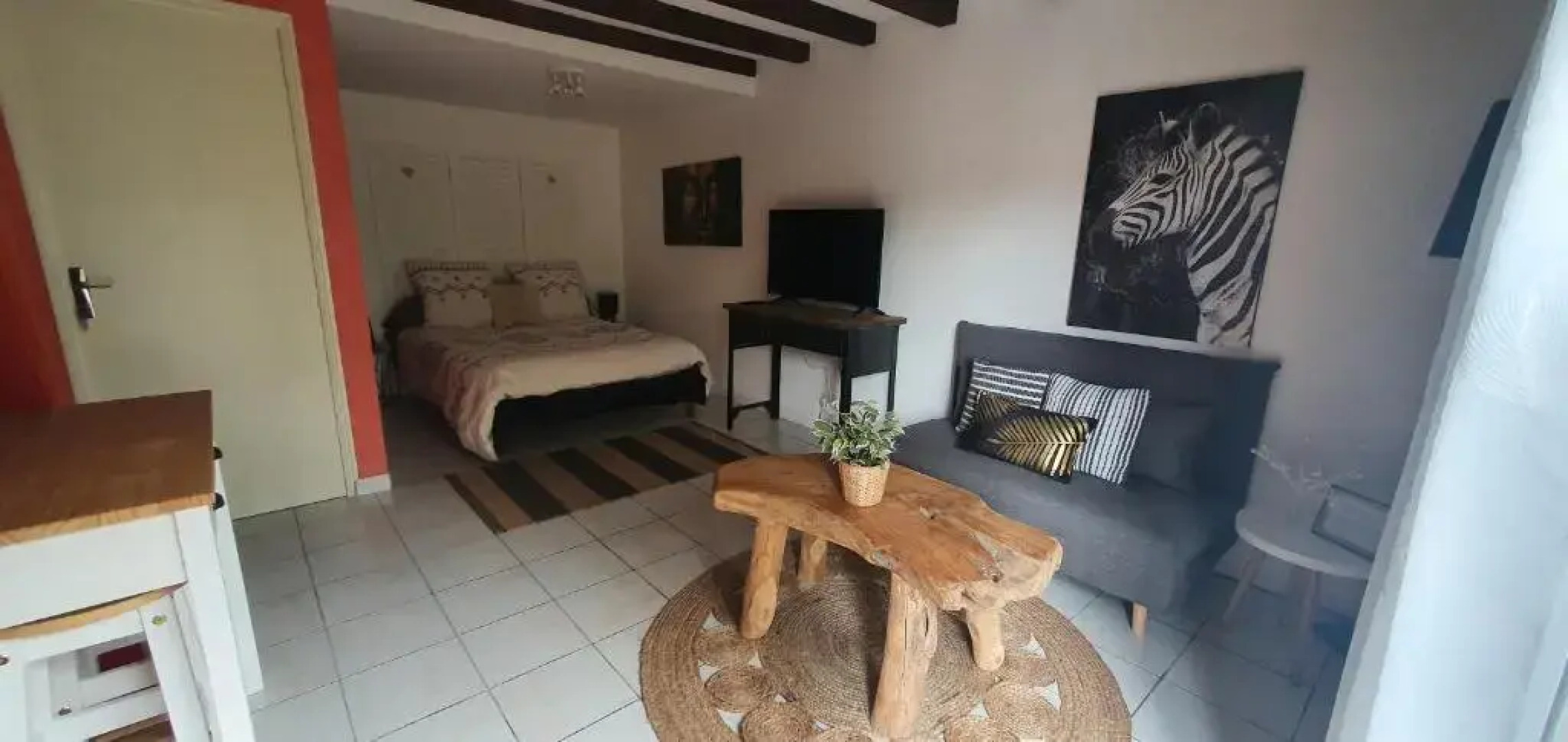 STUDIO PRIVATIF ET SA PISCINE AUX AGAPANTHES DE CROMEL - Le Mont Saint-Michel