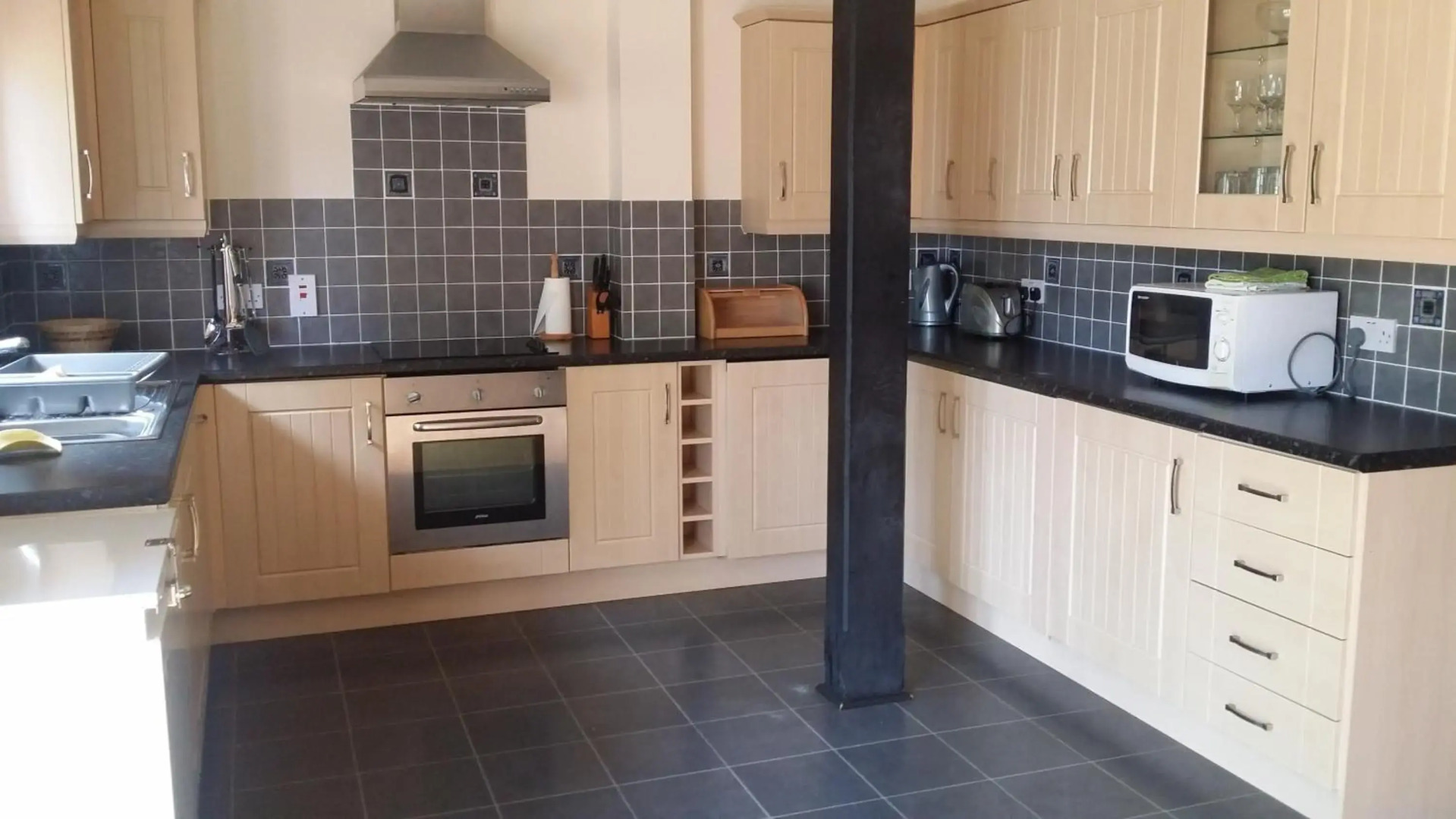 Swifts Barn Stanbury Wharf