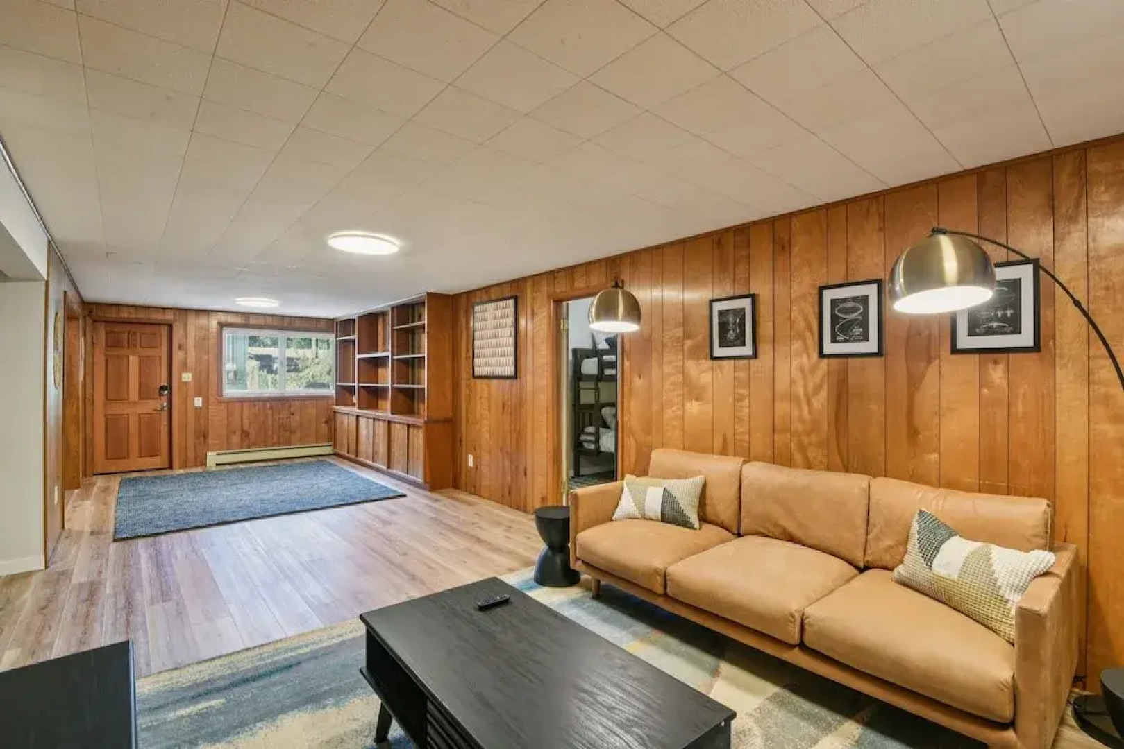 Iowa City 4br Backyard Walk To Stadium 4 Bedroom Home