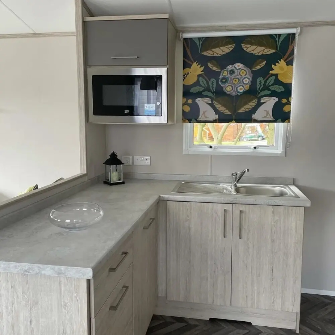 2 bed Caravan With Hot Tub Located in Percy Wood
