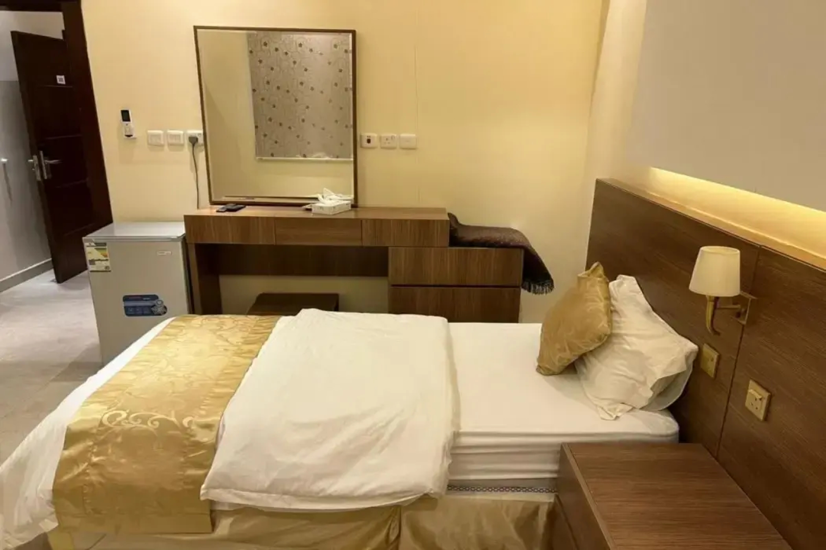 OYO 637 Home Jood Apartments