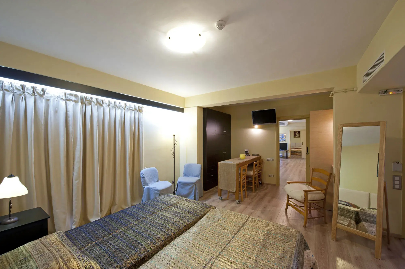 Efplias Hotel Apartments and Suites