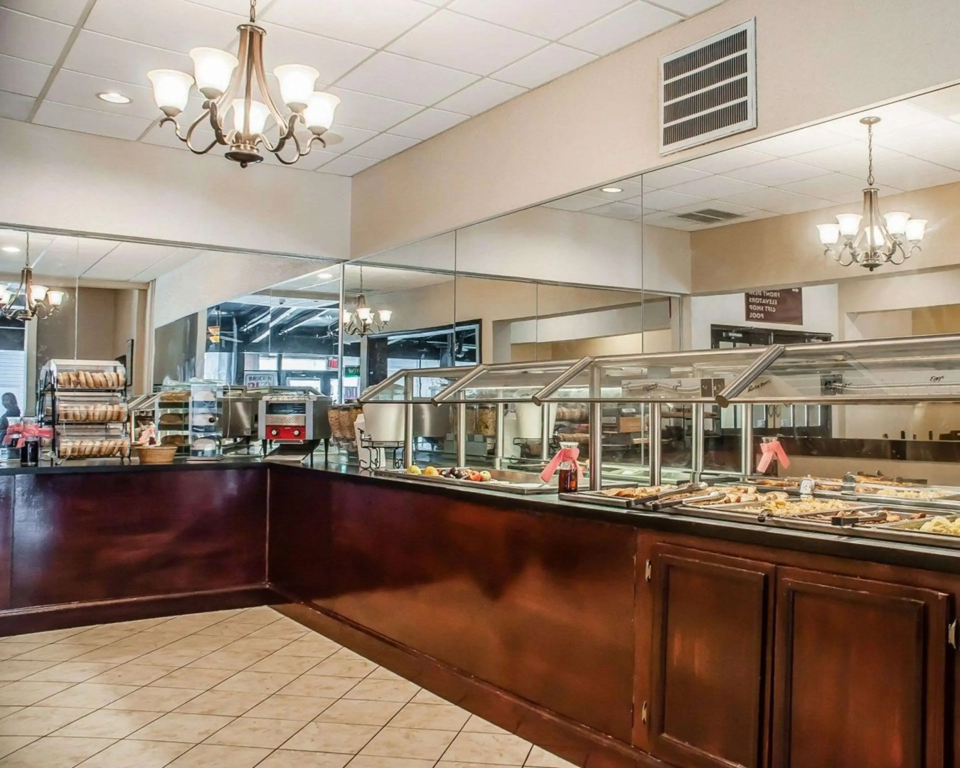 Quality Hotel & Suites At The Falls