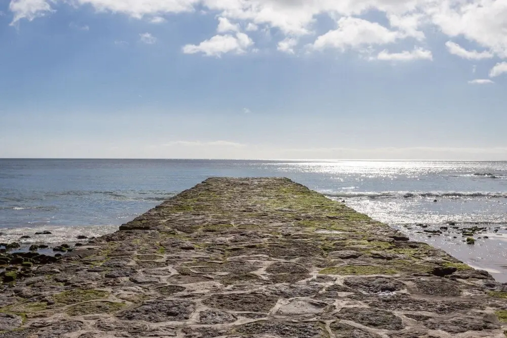 Carcavelos Beach Apt