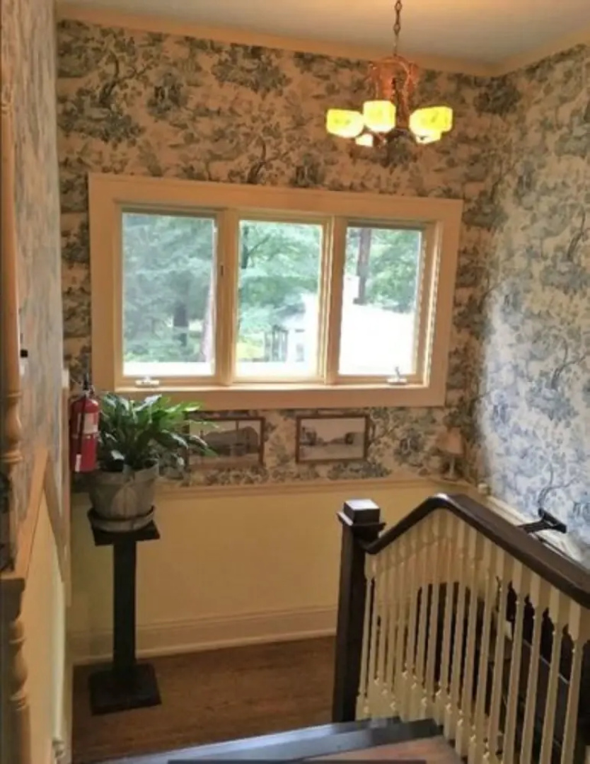 Hallett House Bed & Breakfast
