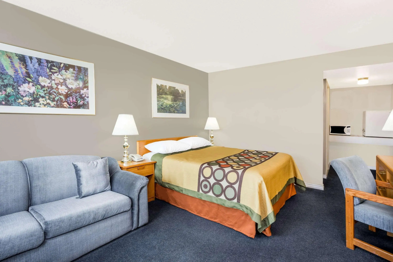 Quesnel Inn