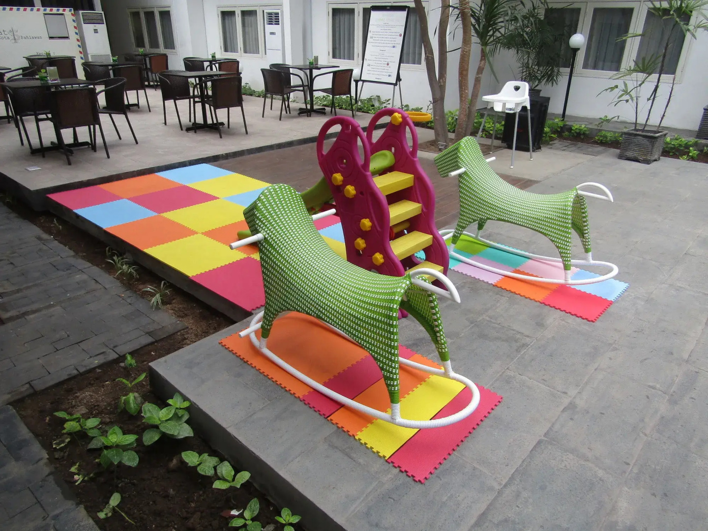 Whiz Prime Hotel Darmo Harapan Surabaya