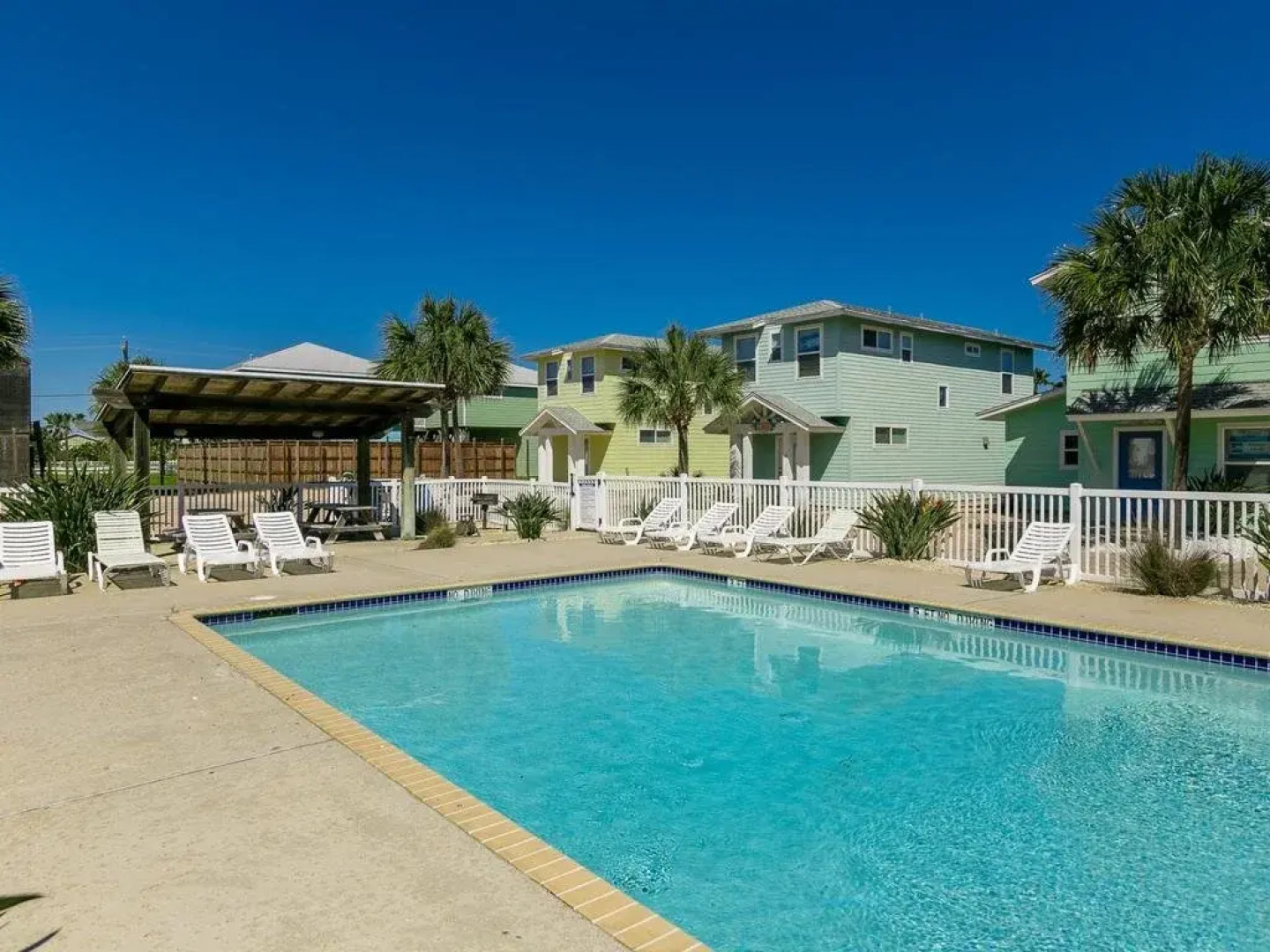 Nautical Port A House by RedAwning