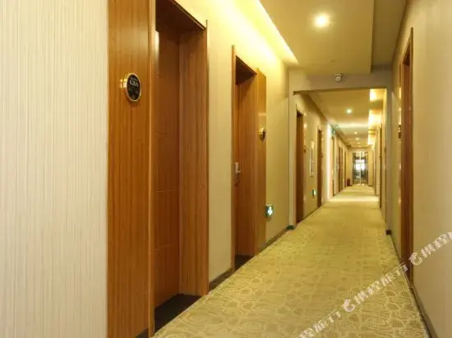 Yuelang Pinzhi Hotel Jilin East Gate