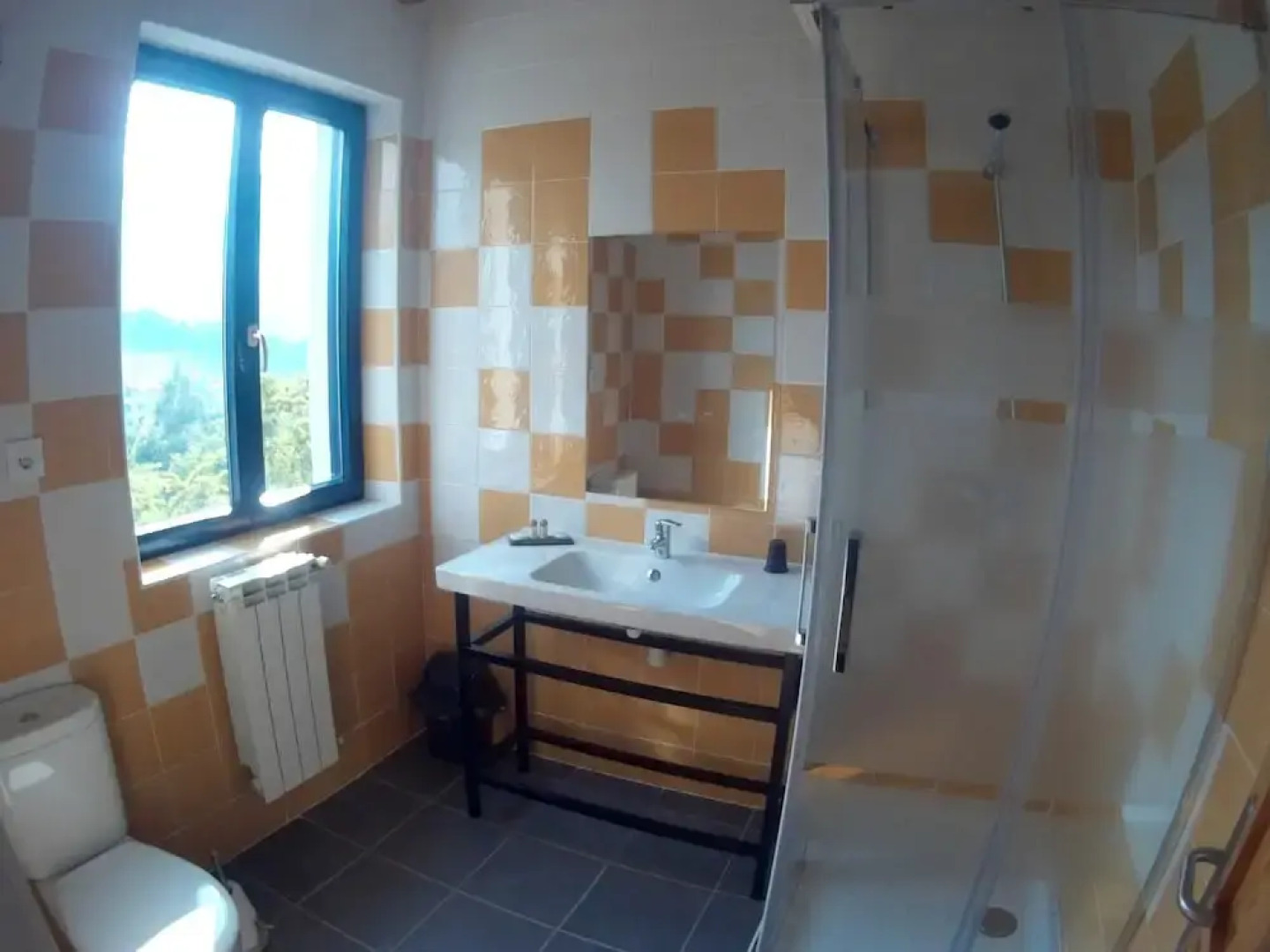 House With 6 Bedrooms in Otañes, With Wonderful Mountain View, Enclosed Garden and Wifi Near the Beach