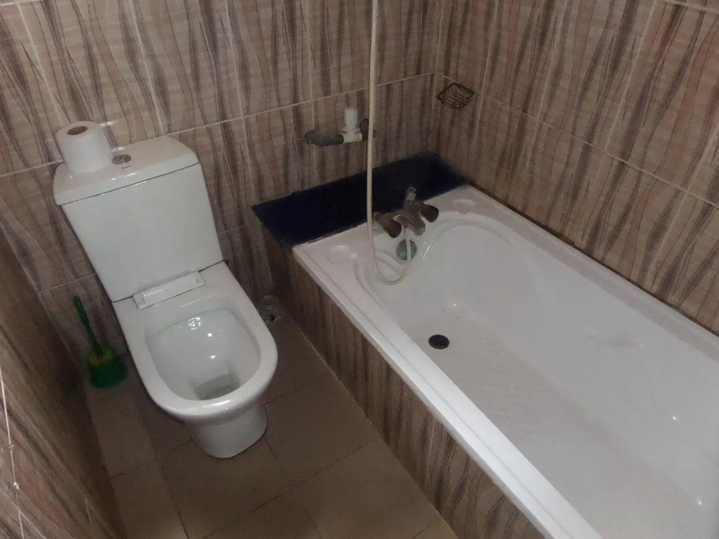 Almond View Hotel and Suites