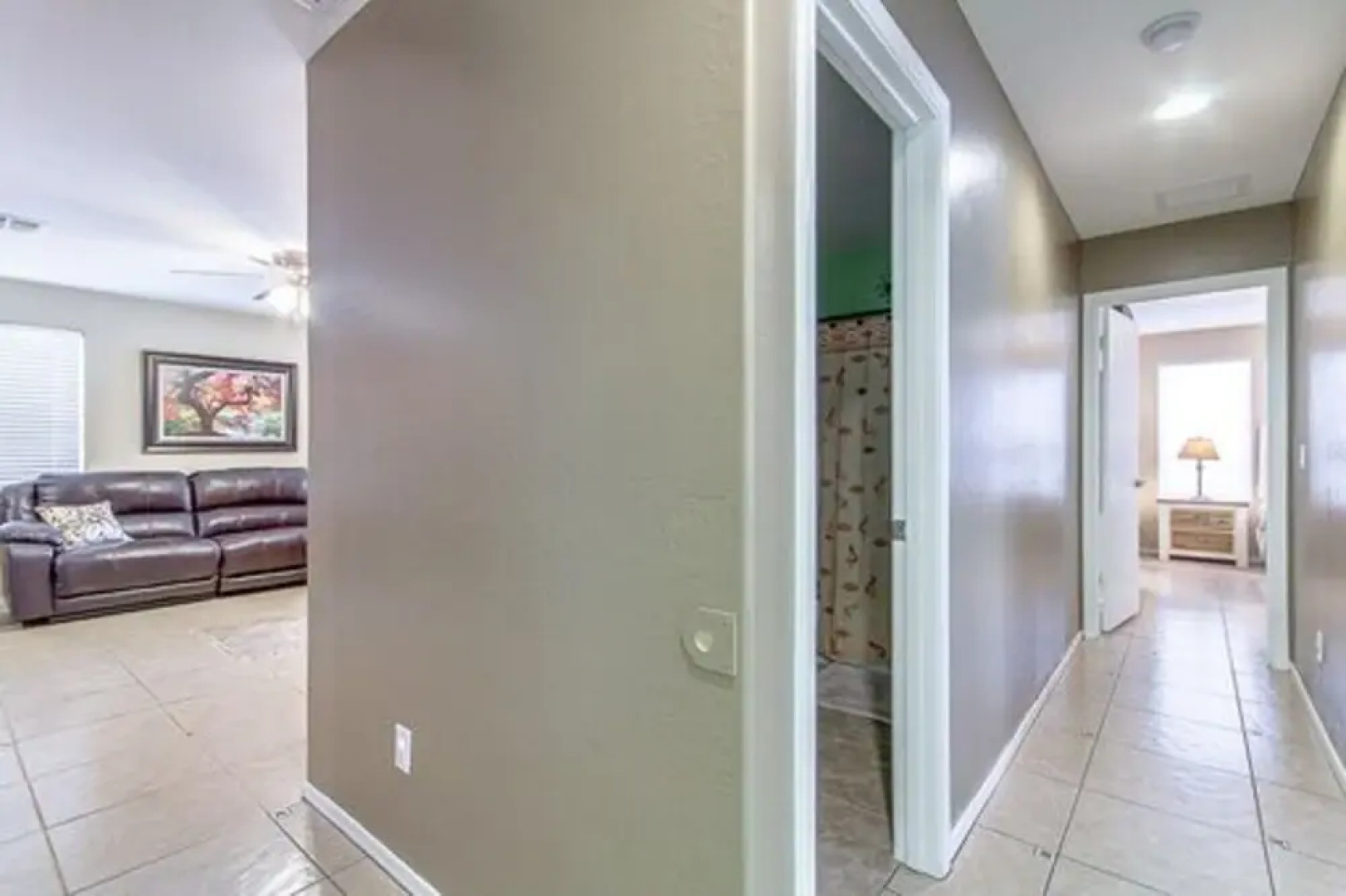 Peggy - 3 Br home by RedAwning