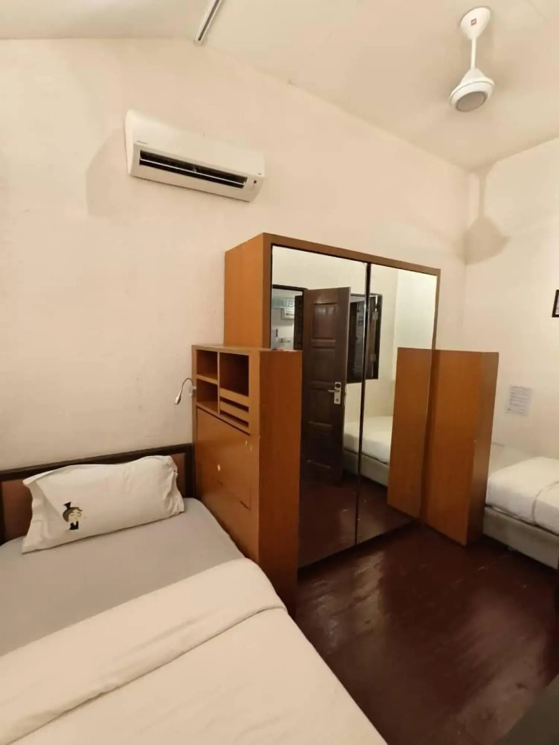 Red Inn Court - Hostel