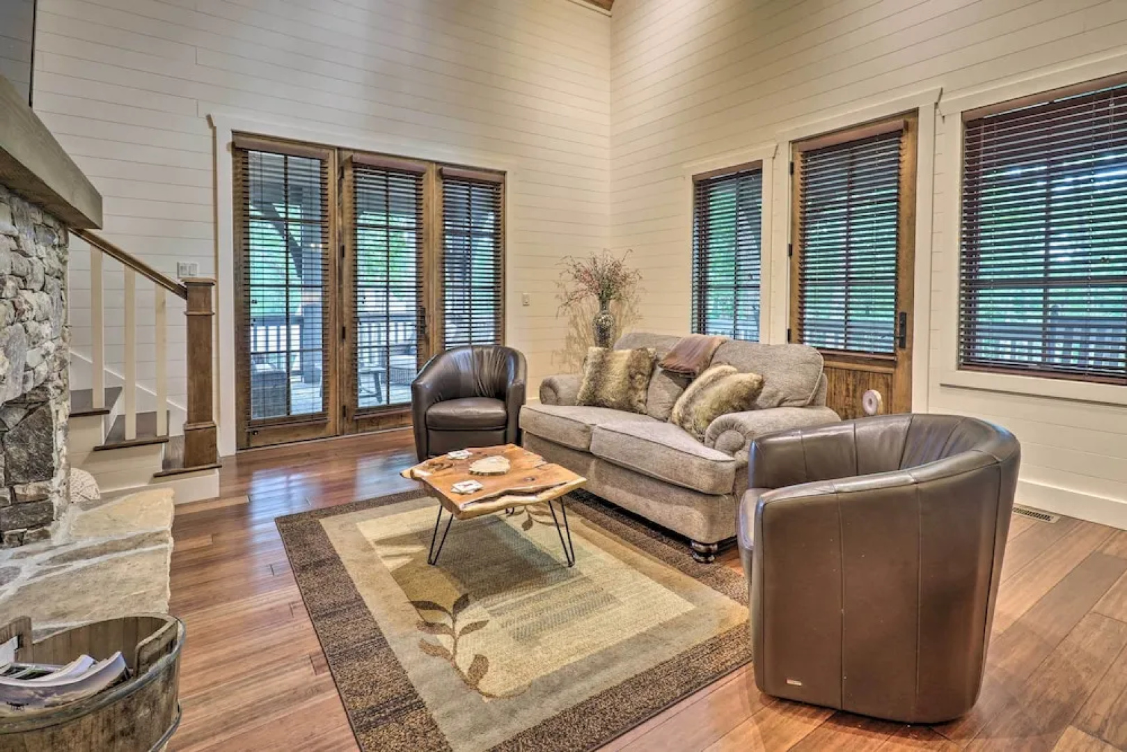 Serene Mountain Retreat! Rural Glenville Craftsman