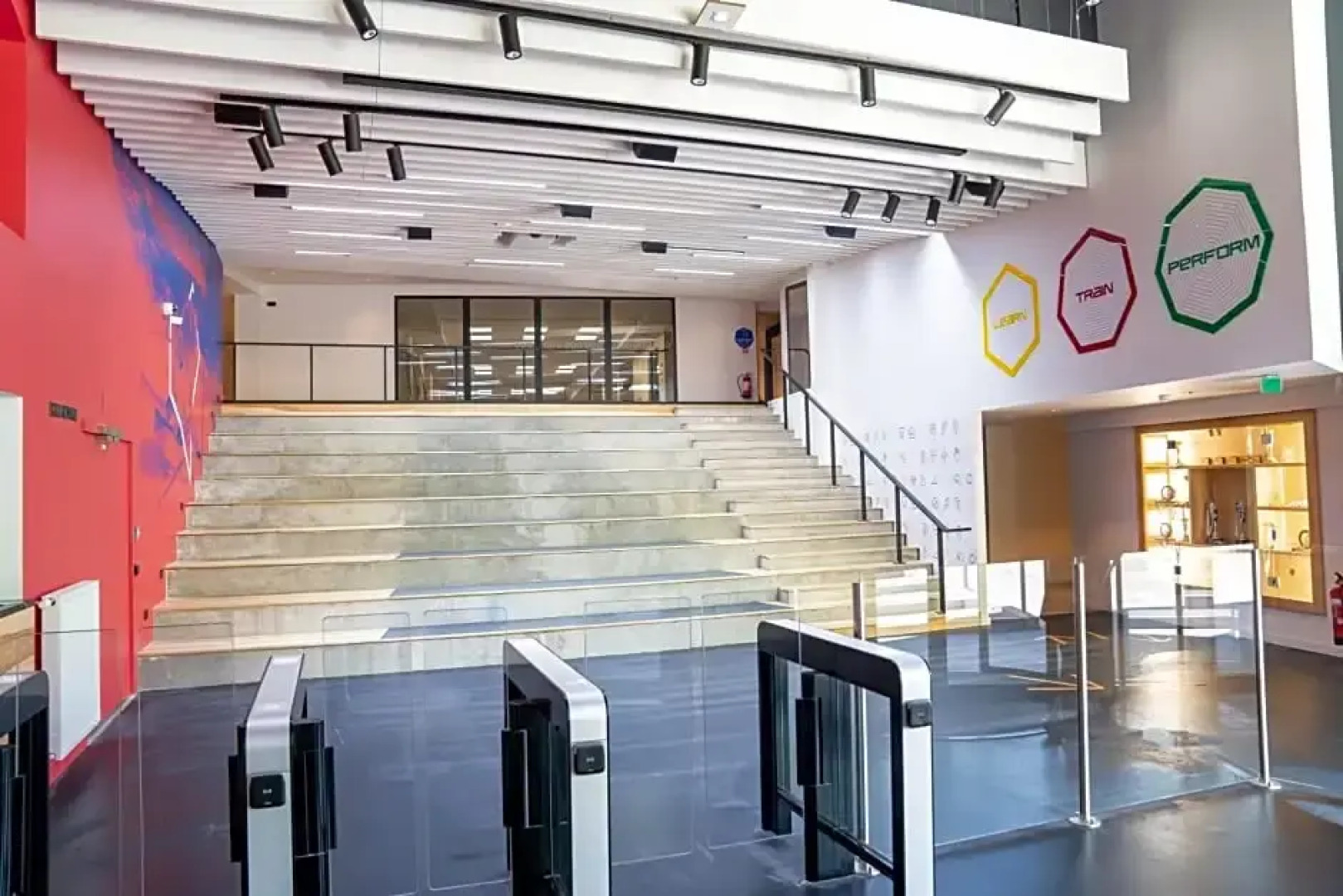 Apex2100 International Ski Academy Tignes