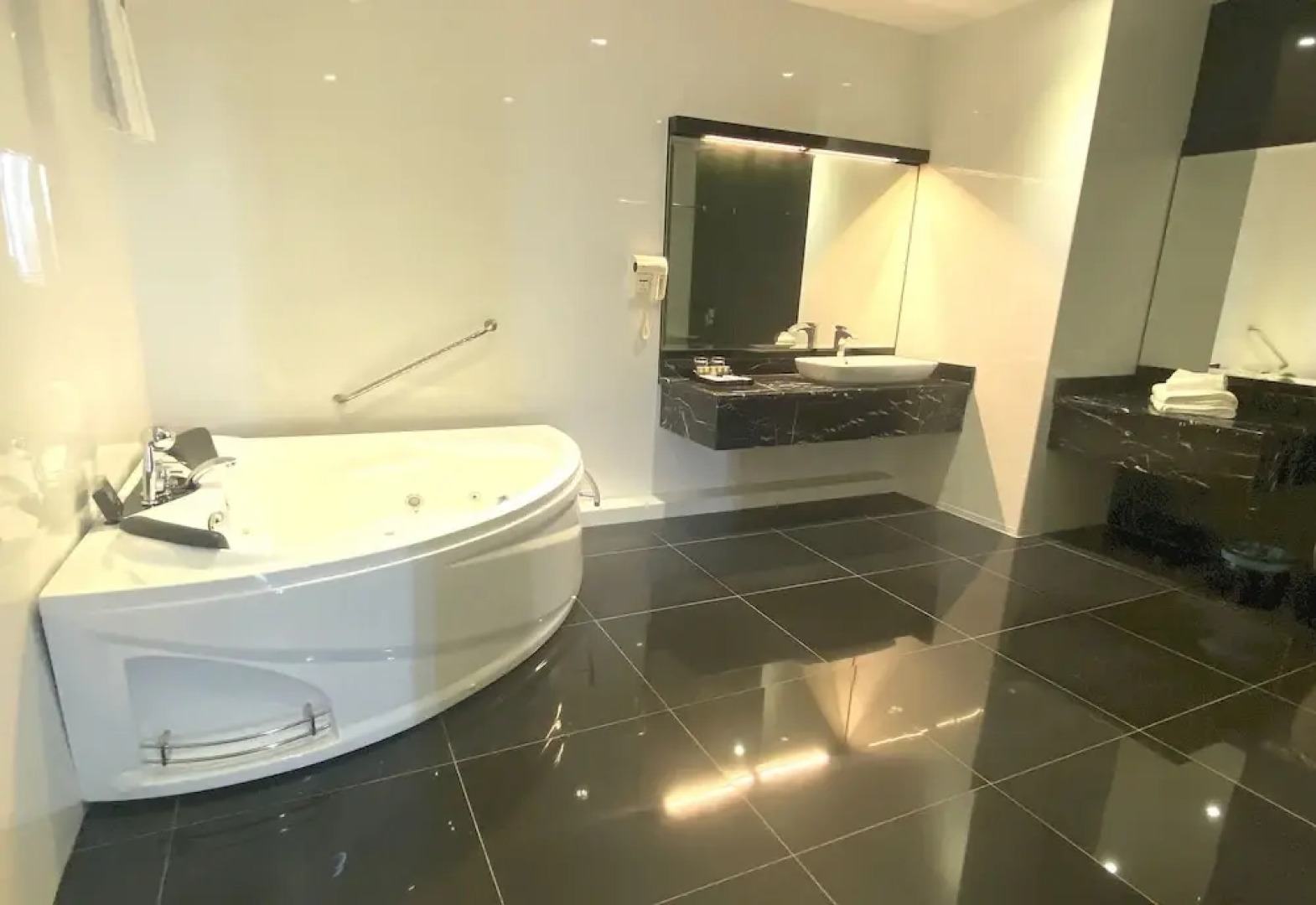 Hotel O Tong Villion Hotel